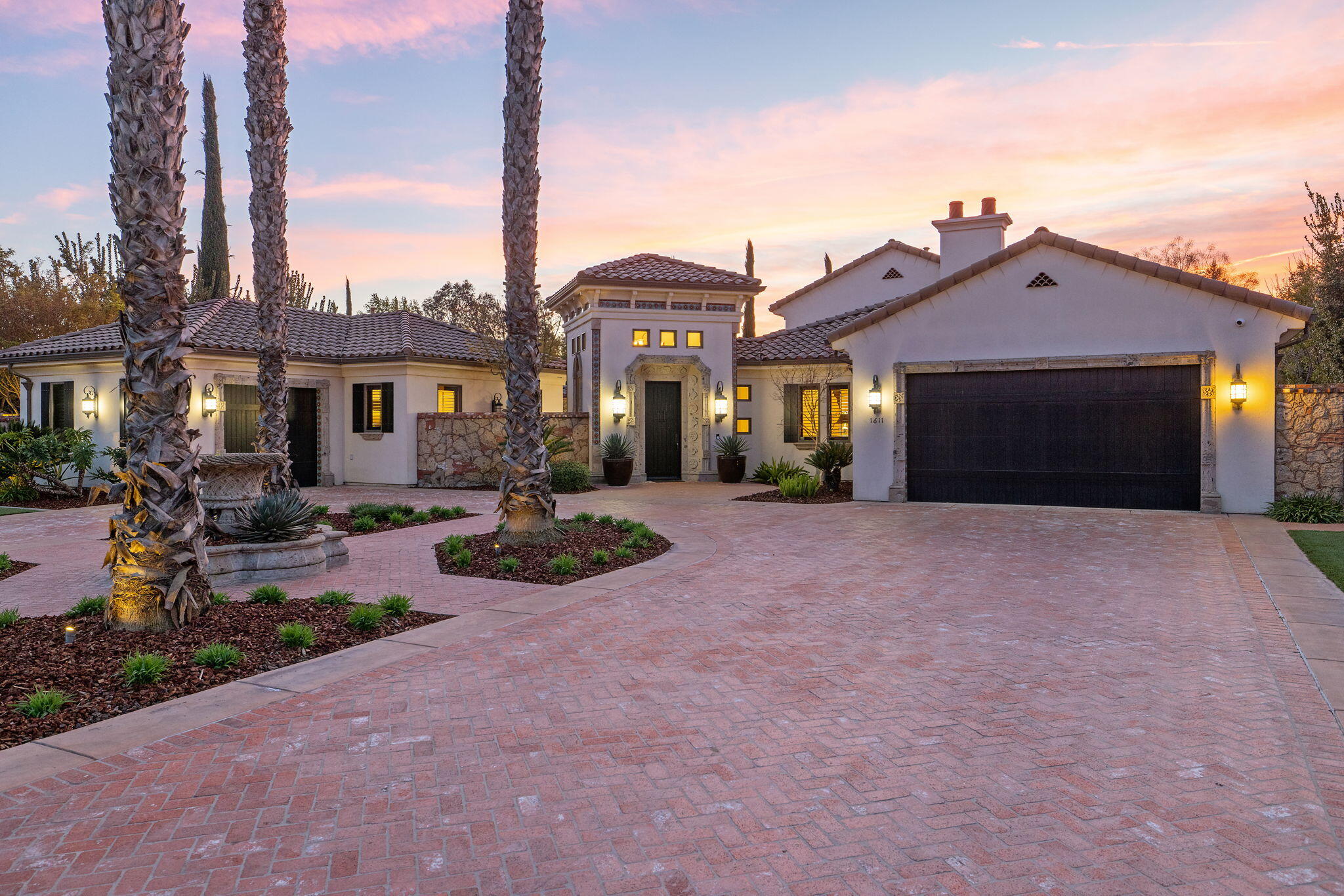 1611 N Pienza St, Visalia, CA 93291