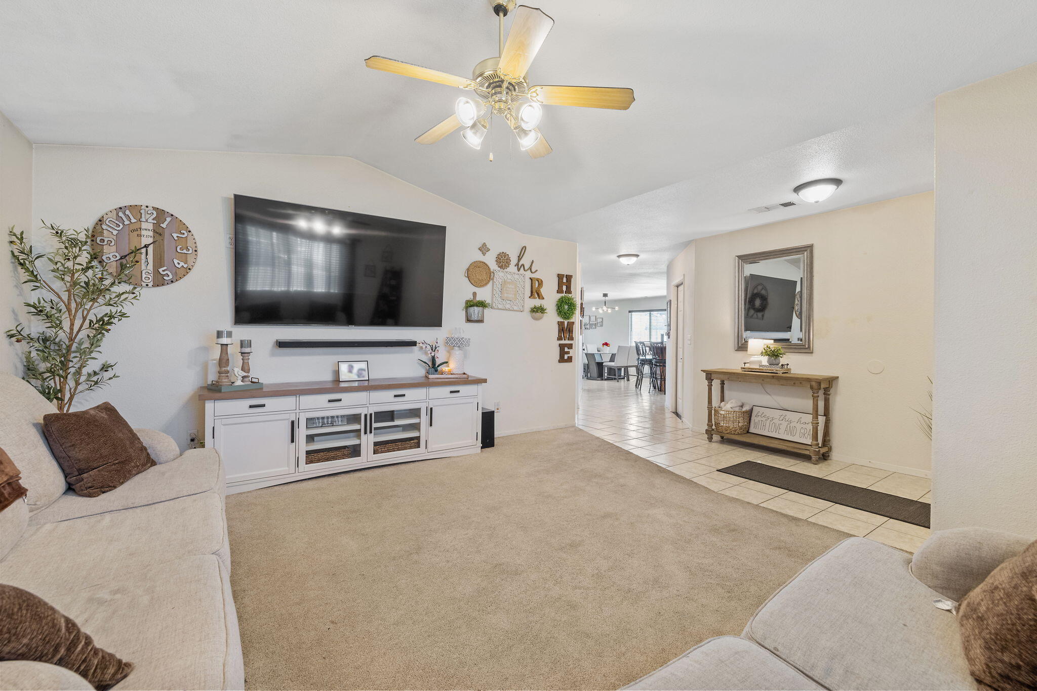 1915 Valley Springs Ave, Hanford, CA 93230