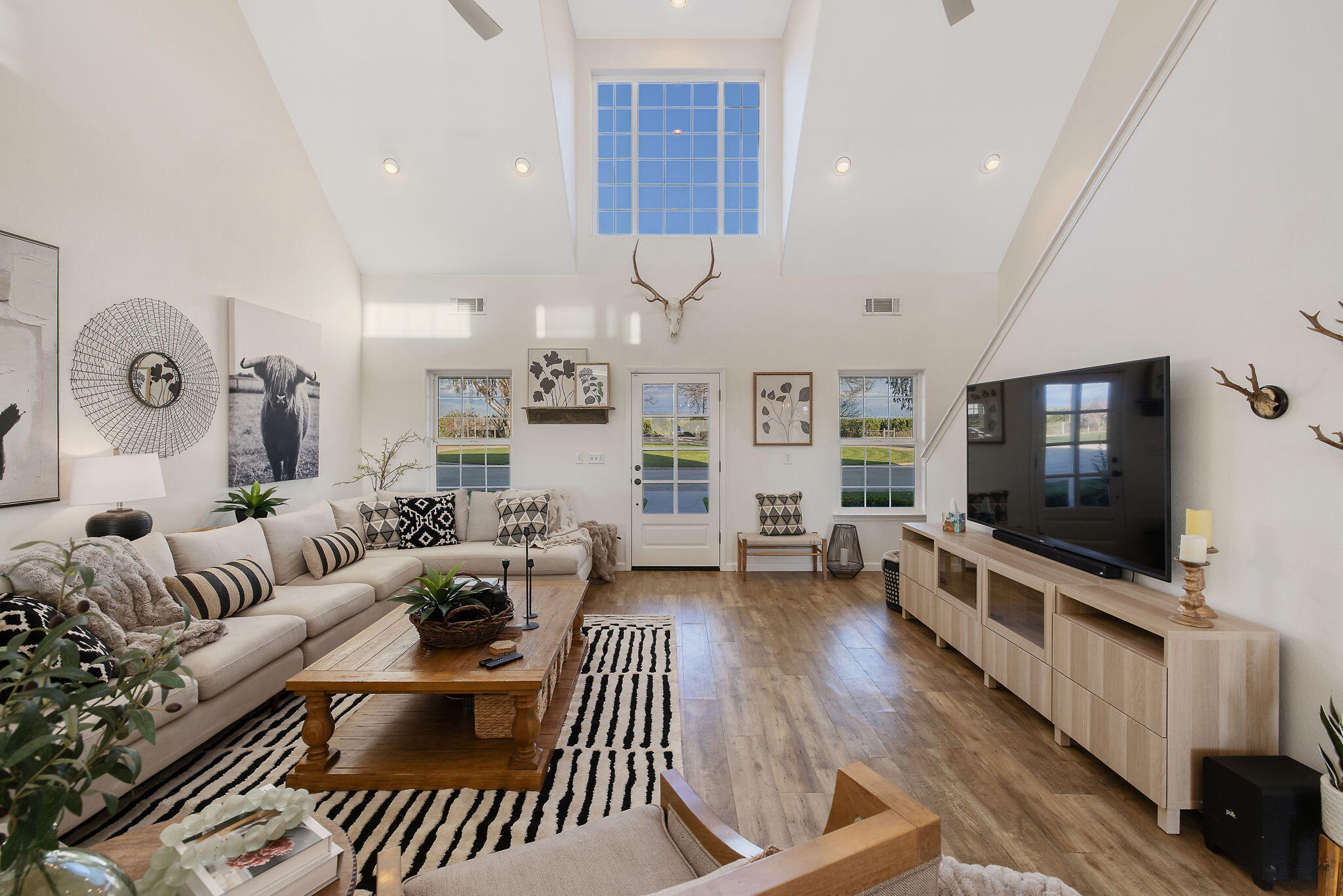 21275 Rd 192, Lindsay, CA 93247