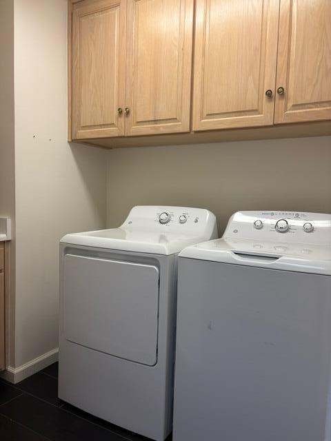 725 N Silvervale Dr, Visalia, CA 93292