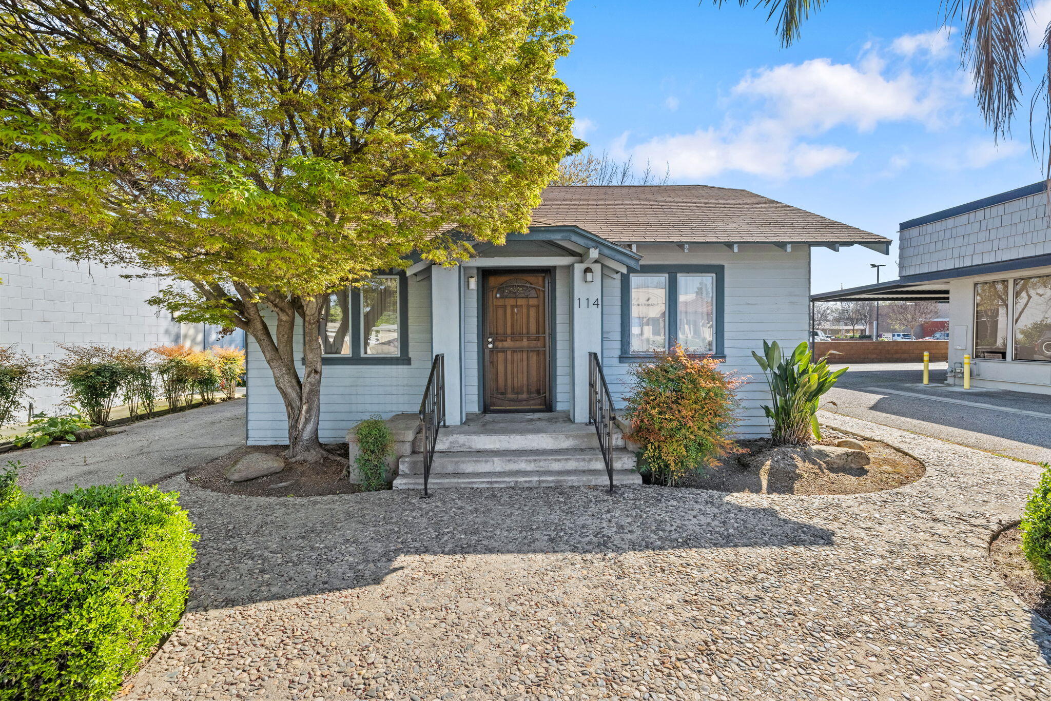 114 S Stevenson St, Visalia, CA 93291