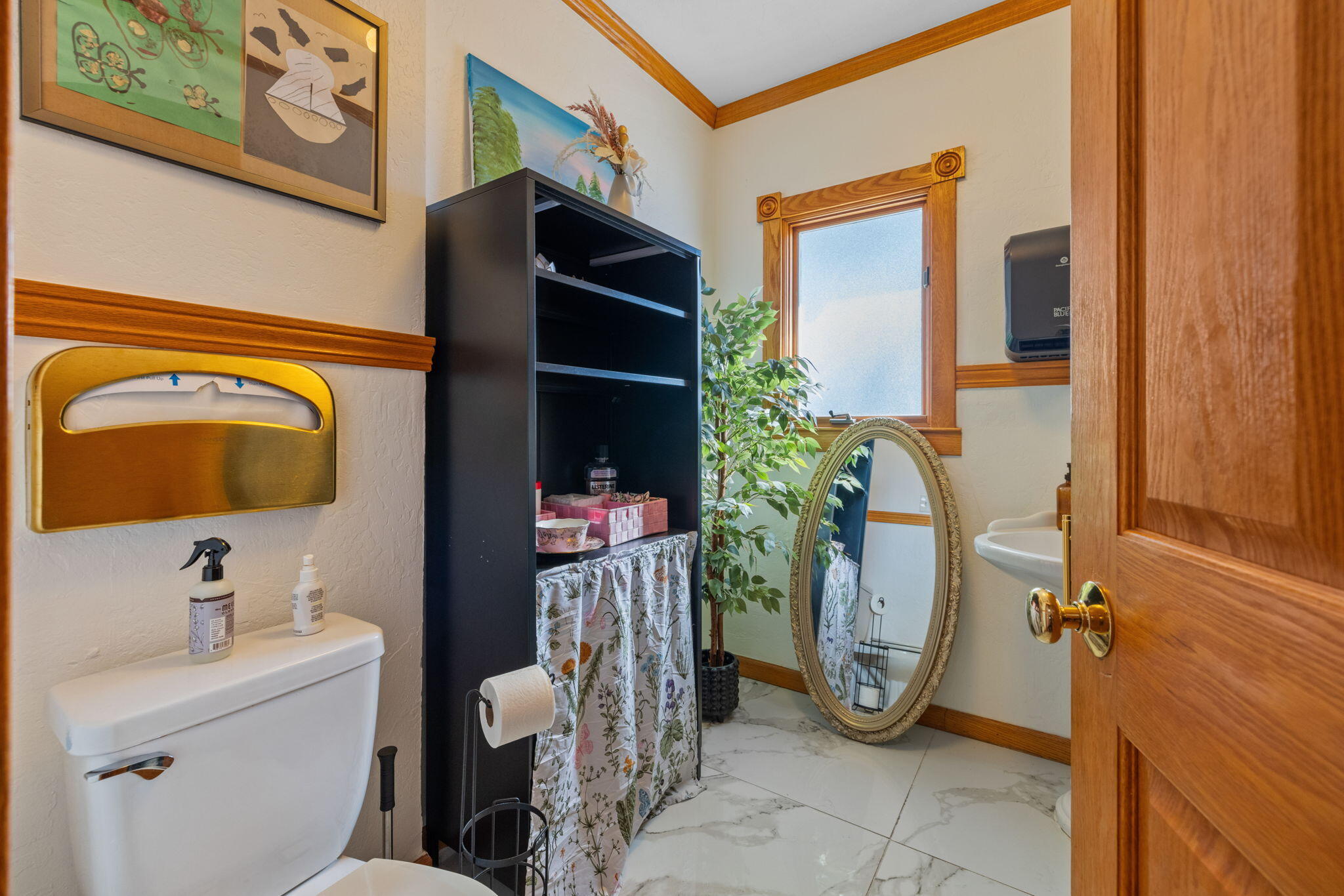 114 S Stevenson St, Visalia, CA 93291