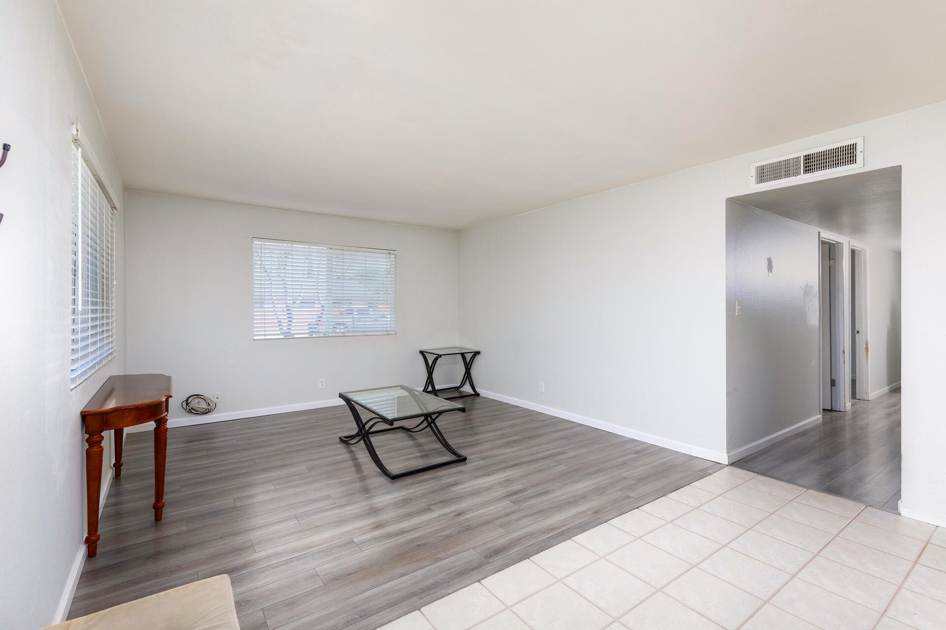 280 N Lillie Ave, Dinuba, CA 93618