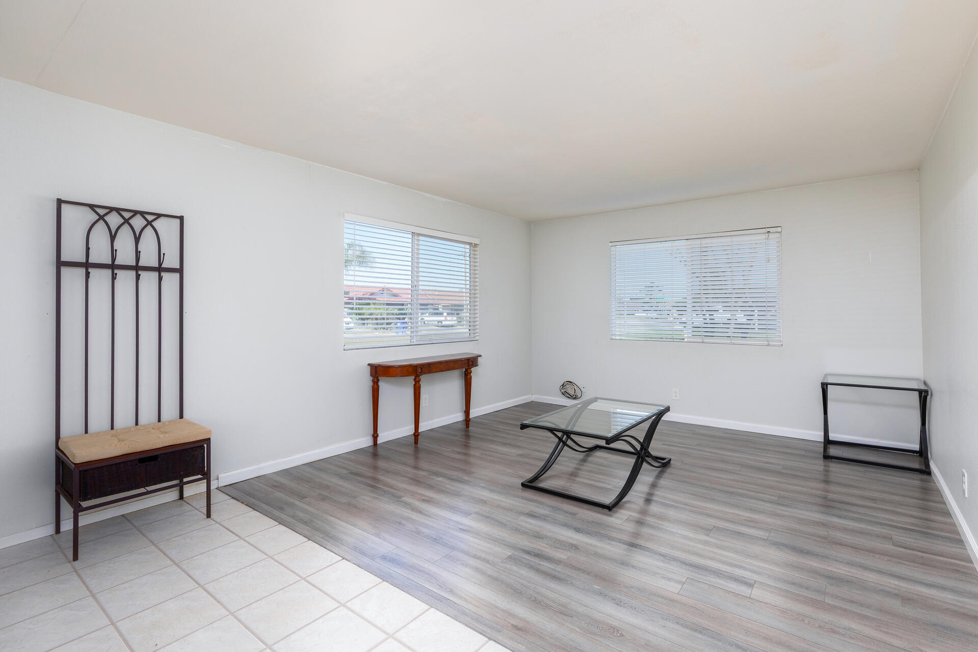 280 N Lillie Ave, Dinuba, CA 93618