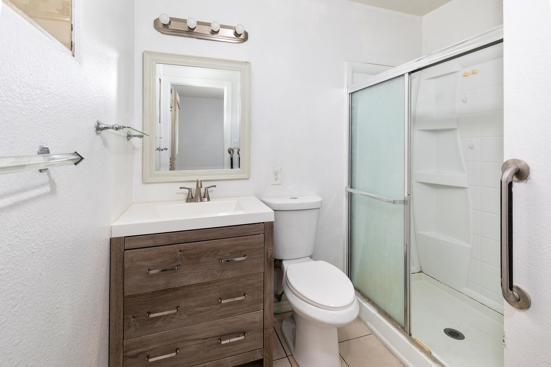 280 N Lillie Ave, Dinuba, CA 93618