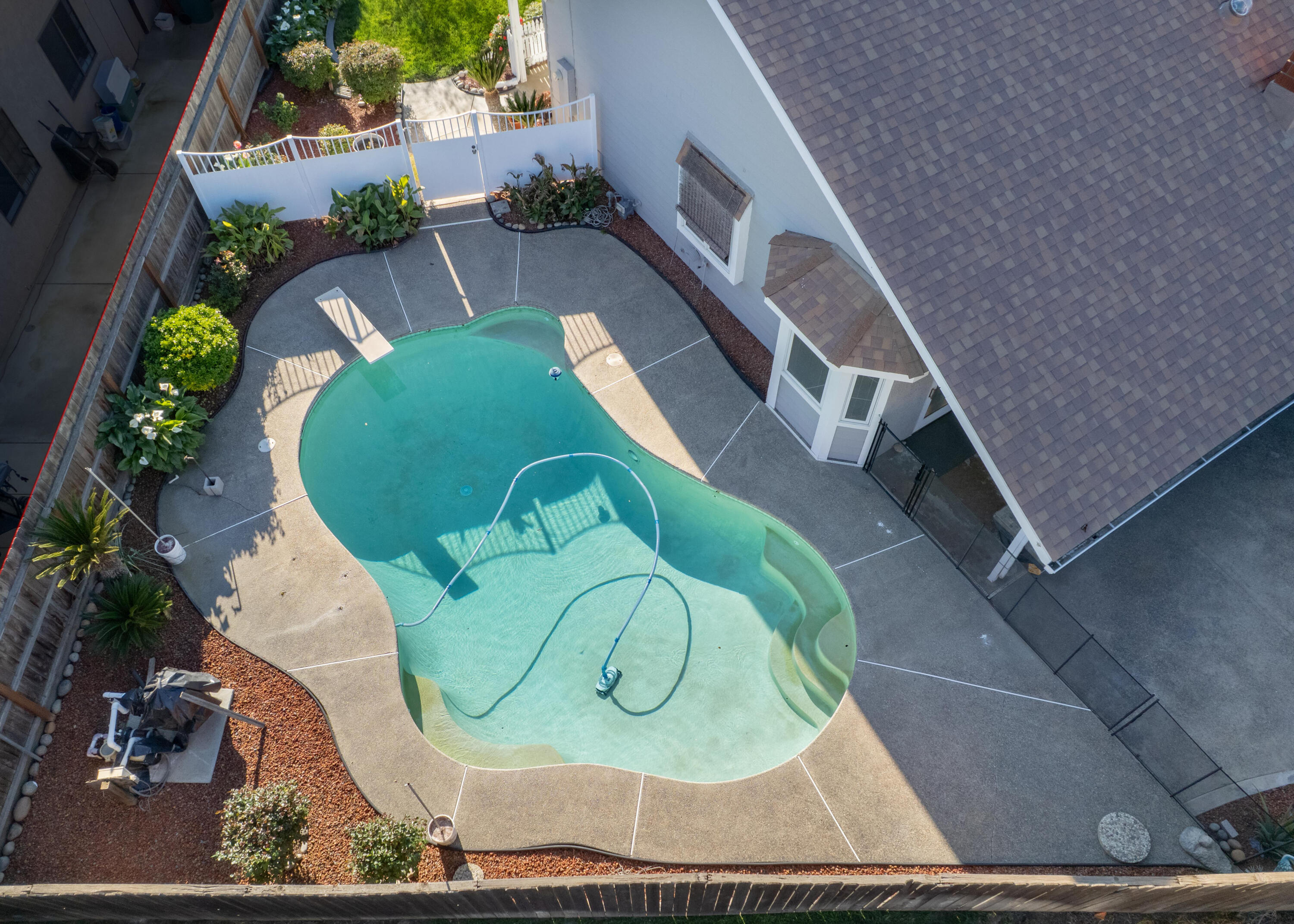 2054 Irving Cir, Tulare, CA 93274