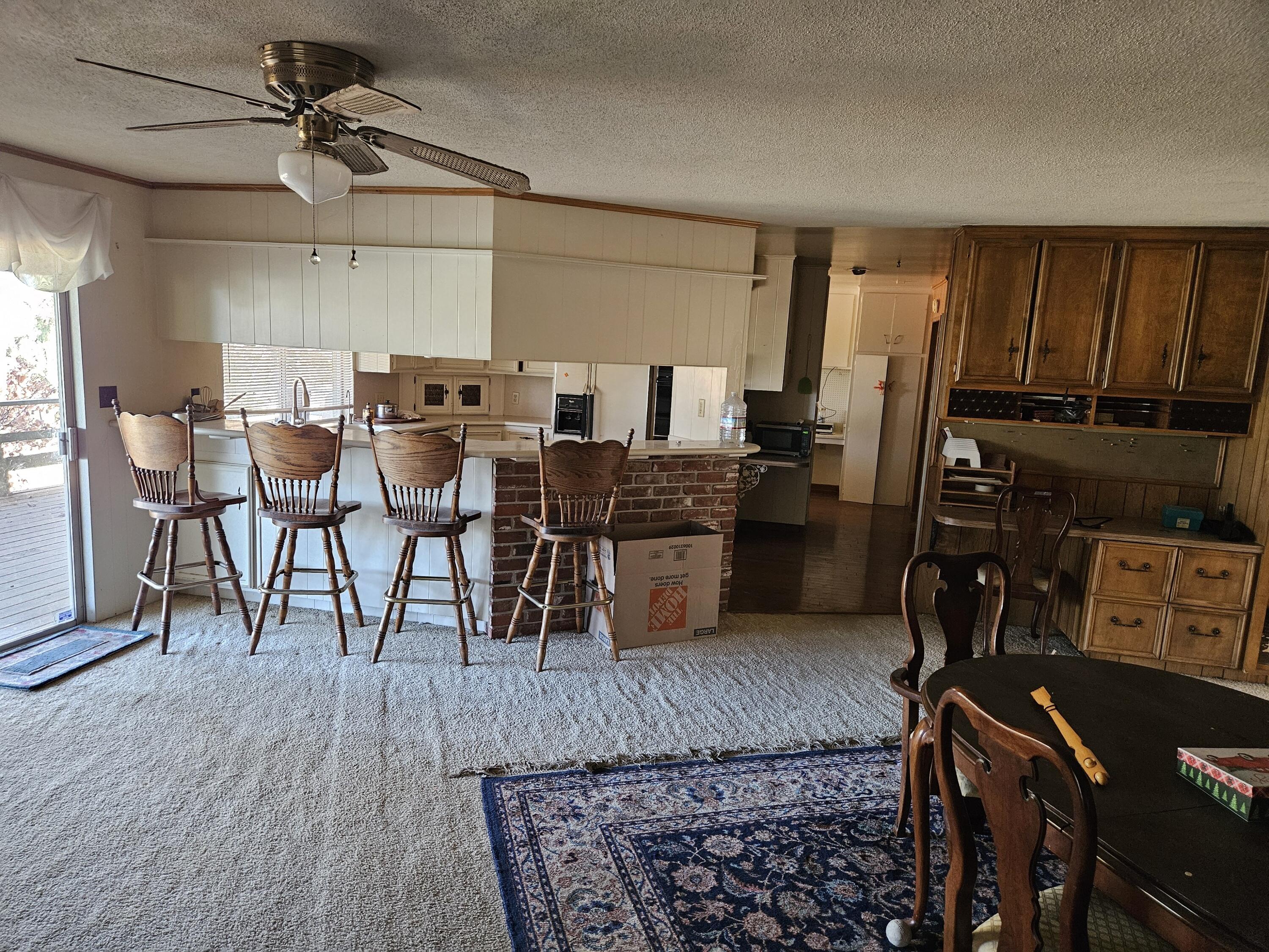 1431 Hillcrest Dr, Lindsay, CA 93247