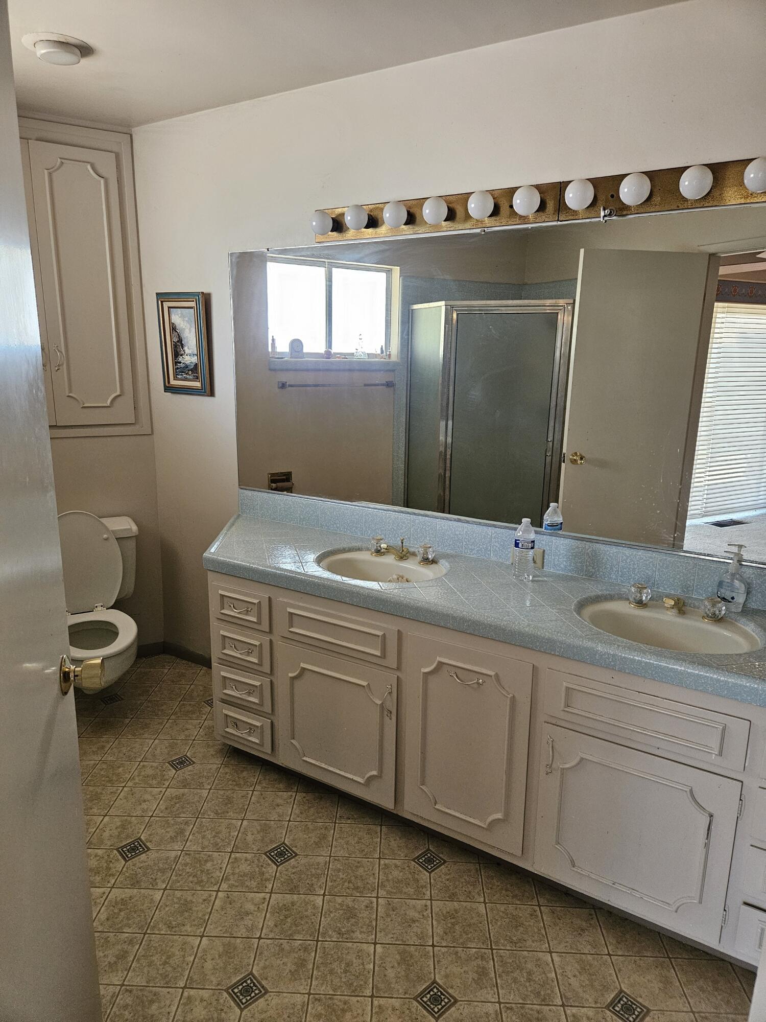 1431 Hillcrest Dr, Lindsay, CA 93247