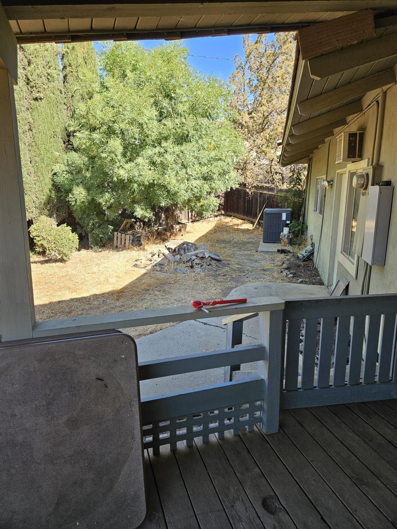 1431 Hillcrest Dr, Lindsay, CA 93247