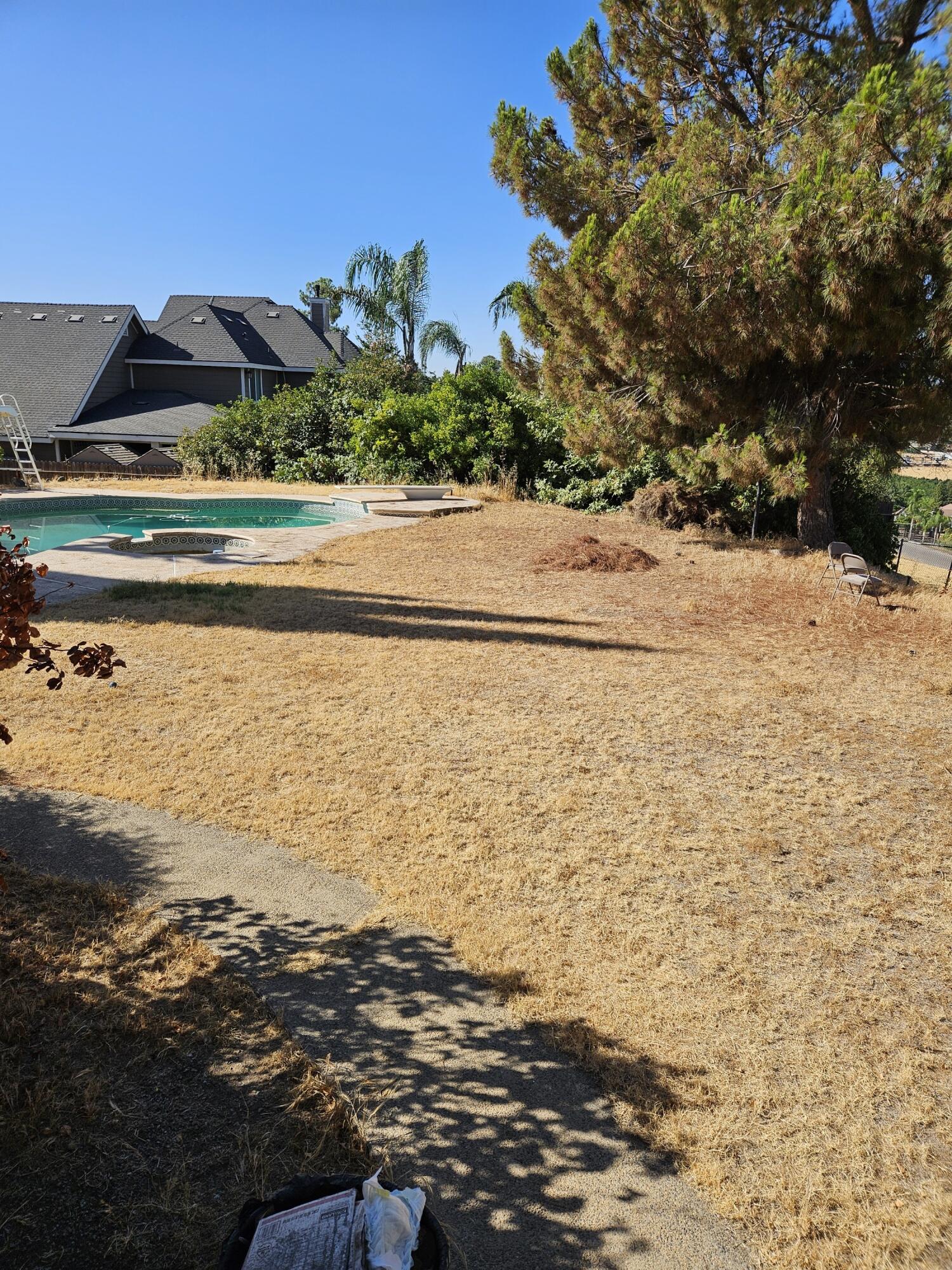 1431 Hillcrest Dr, Lindsay, CA 93247