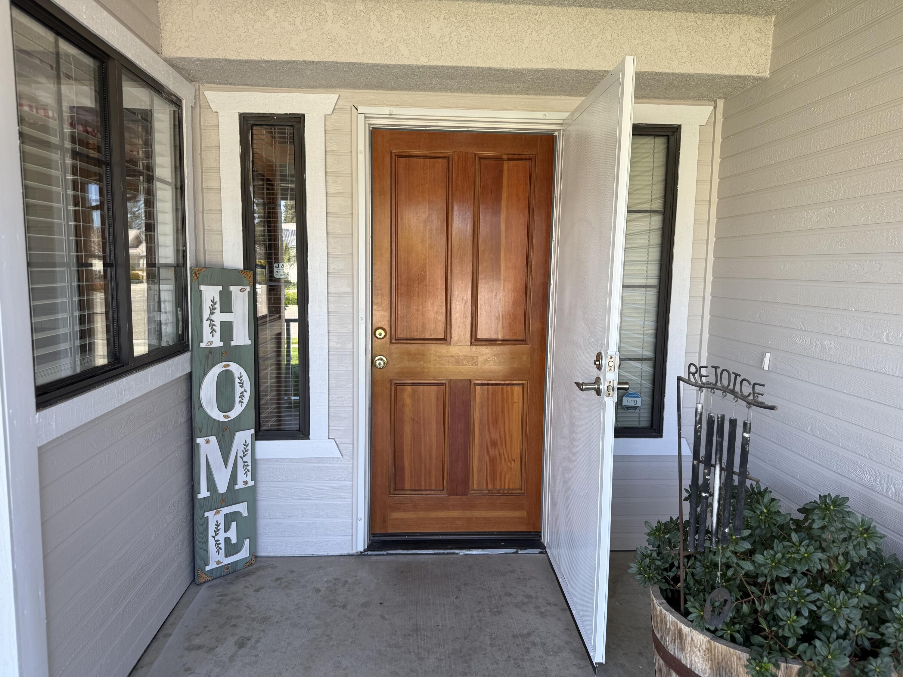 315 E Washington Ave, Tulare, CA 93274