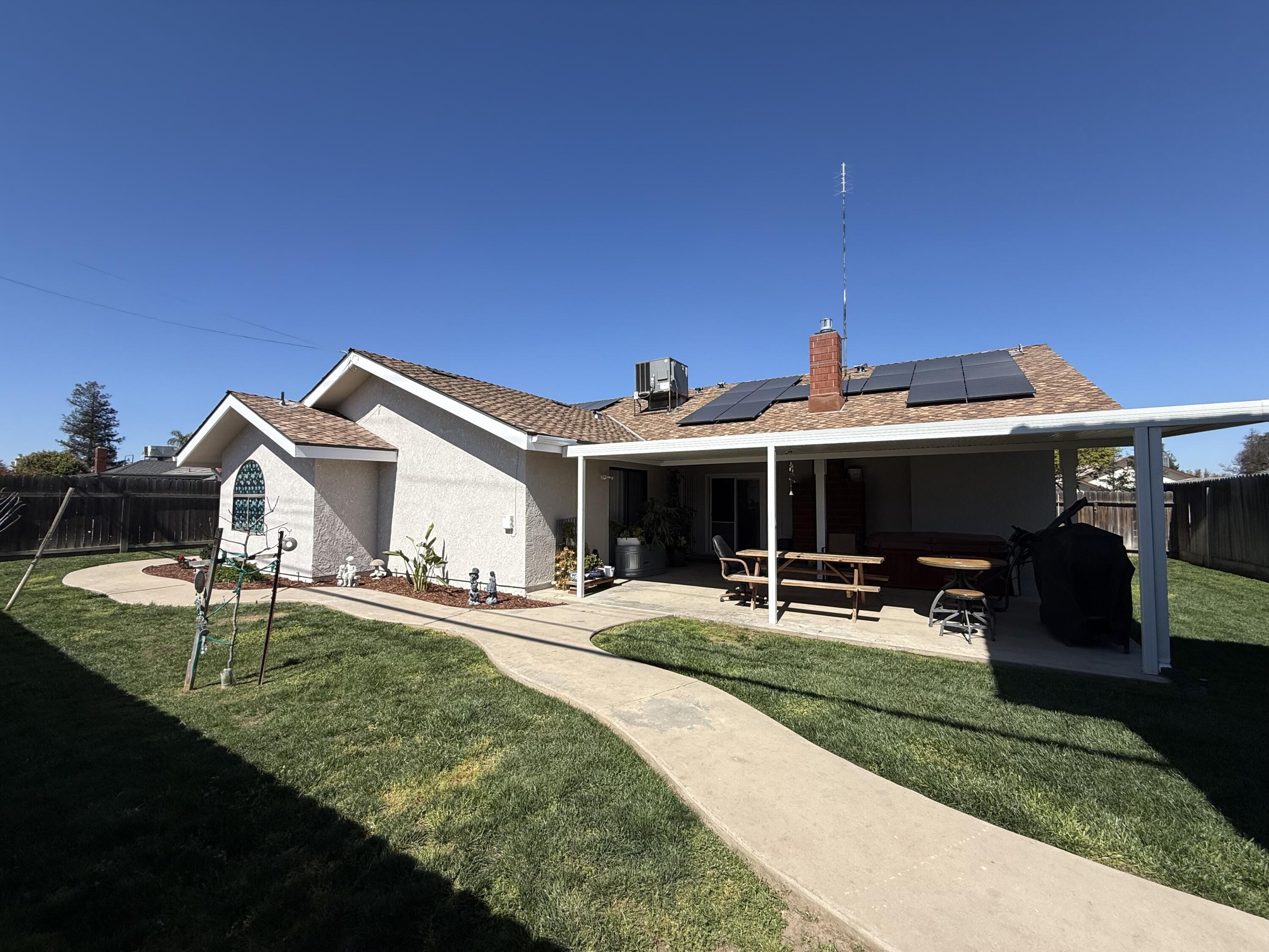 315 E Washington Ave, Tulare, CA 93274