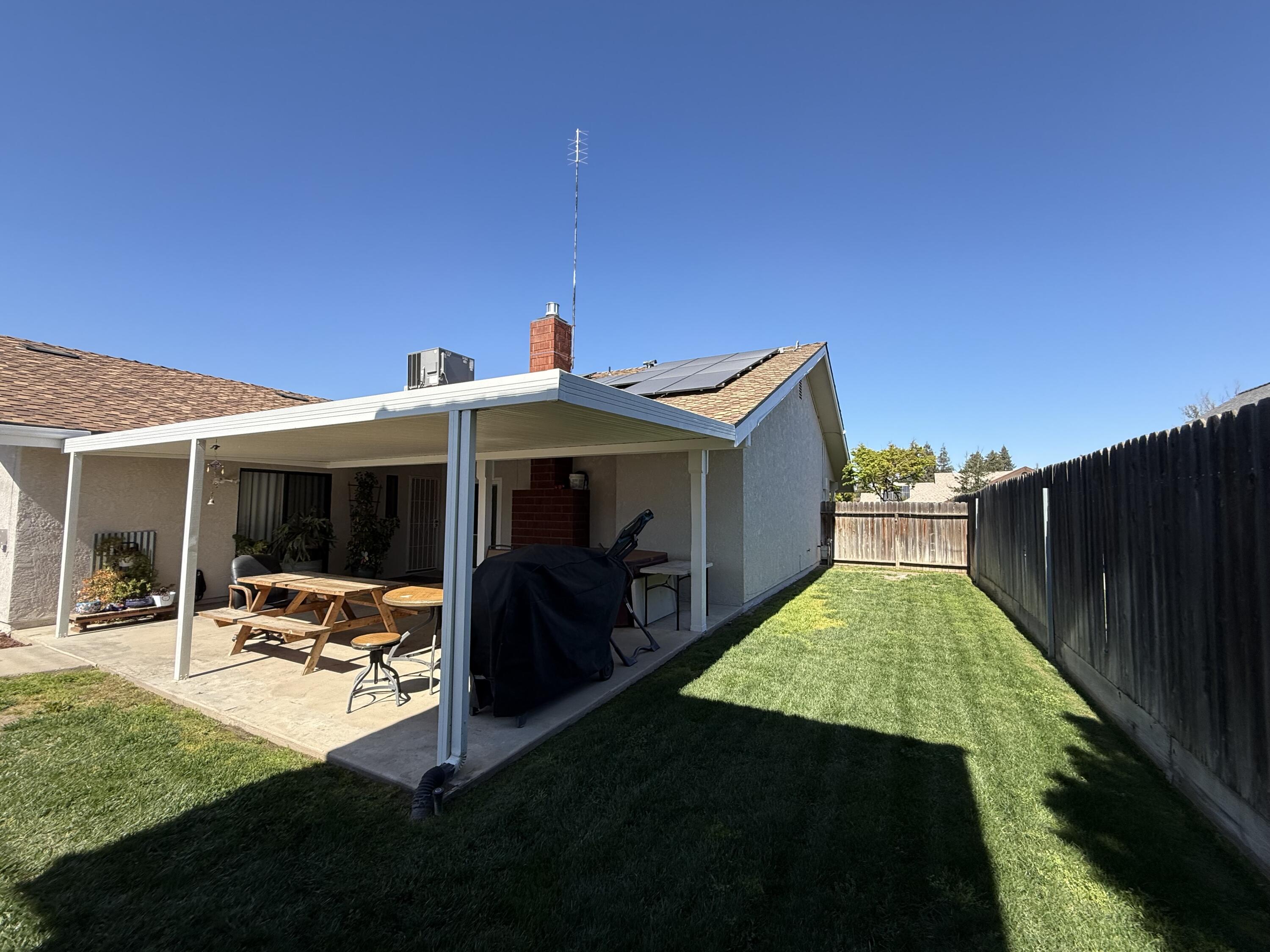 315 E Washington Ave, Tulare, CA 93274