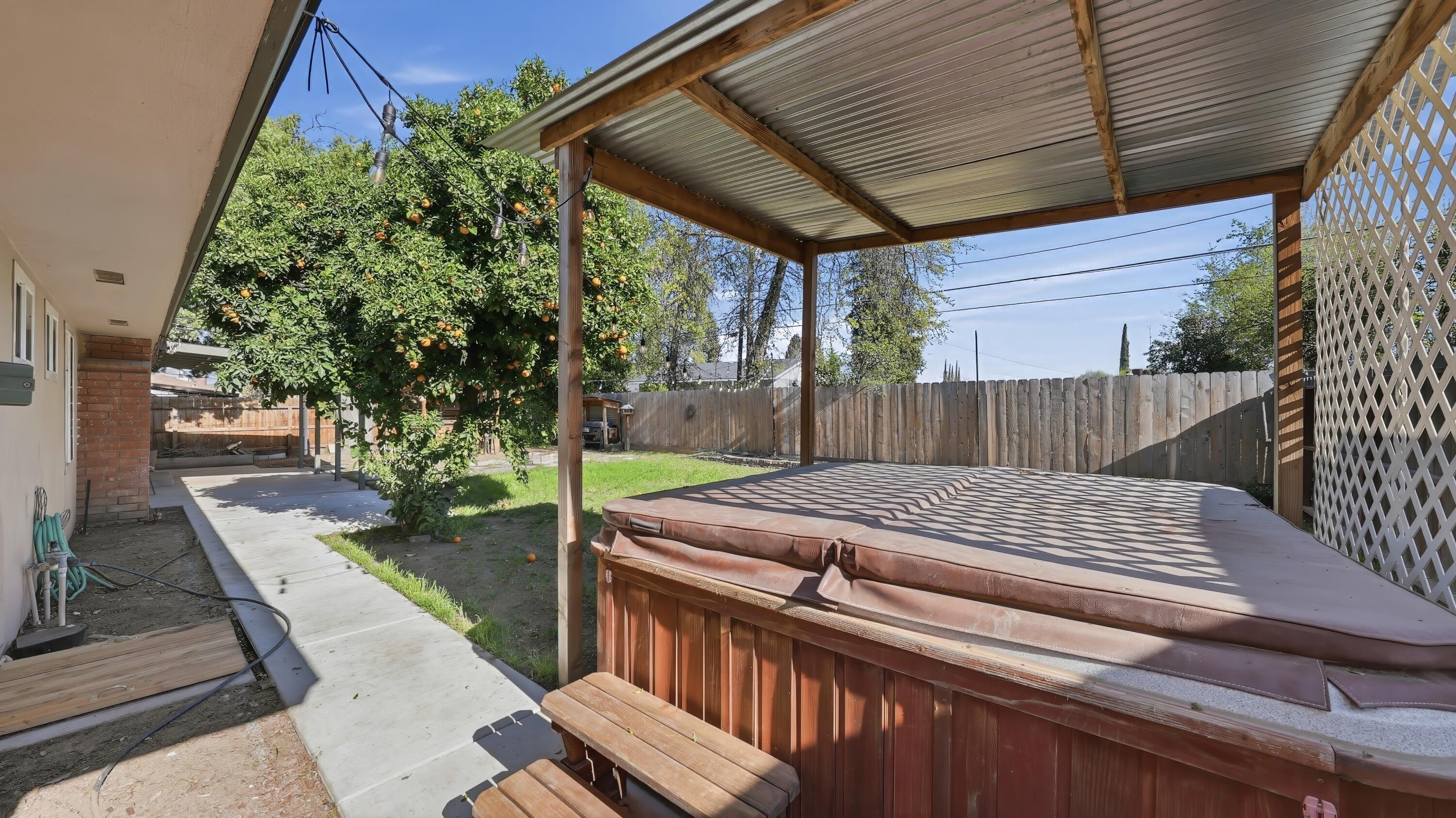 2607 W Dartmouth Ave, Visalia, CA 93277