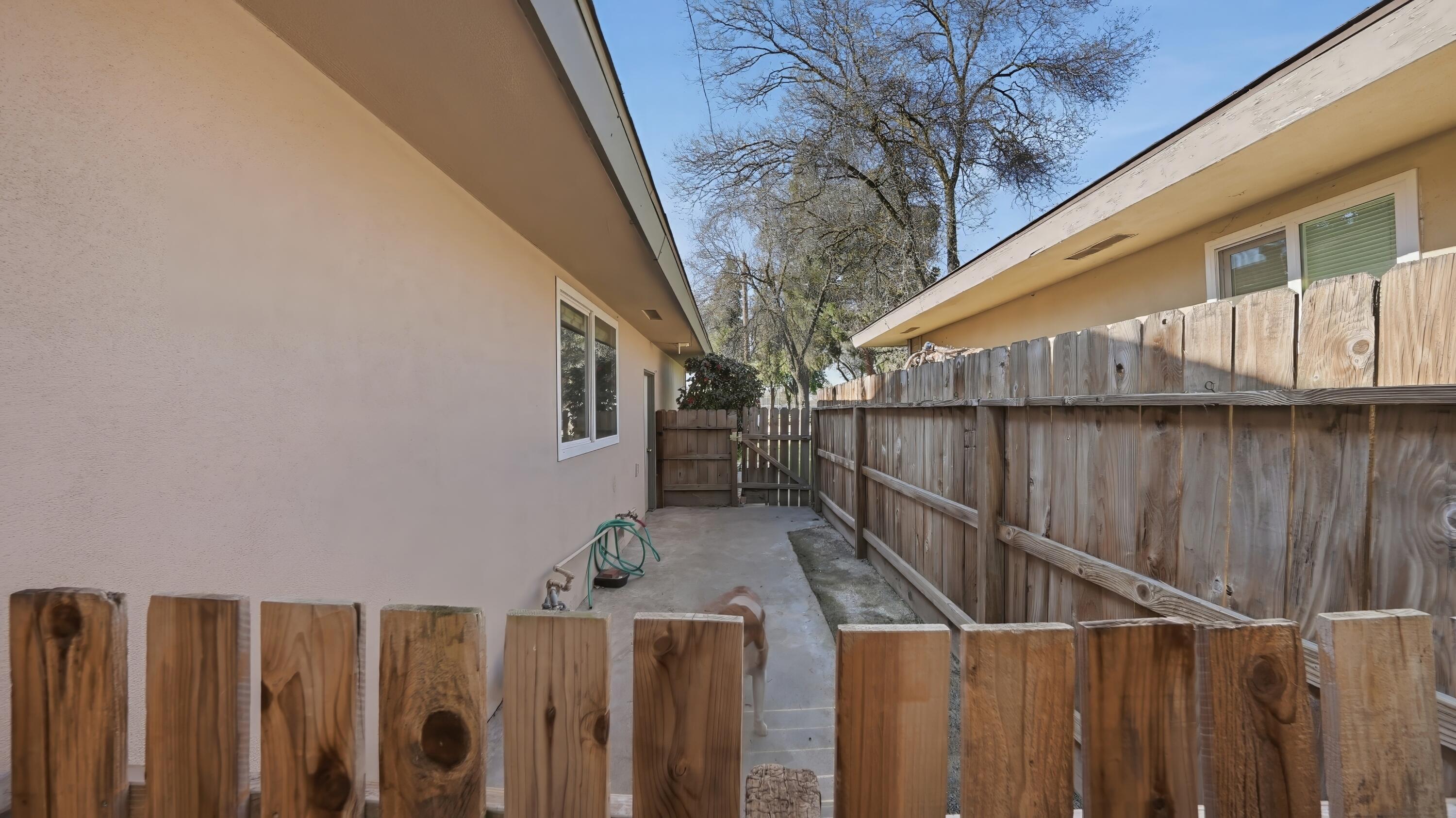 2607 W Dartmouth Ave, Visalia, CA 93277