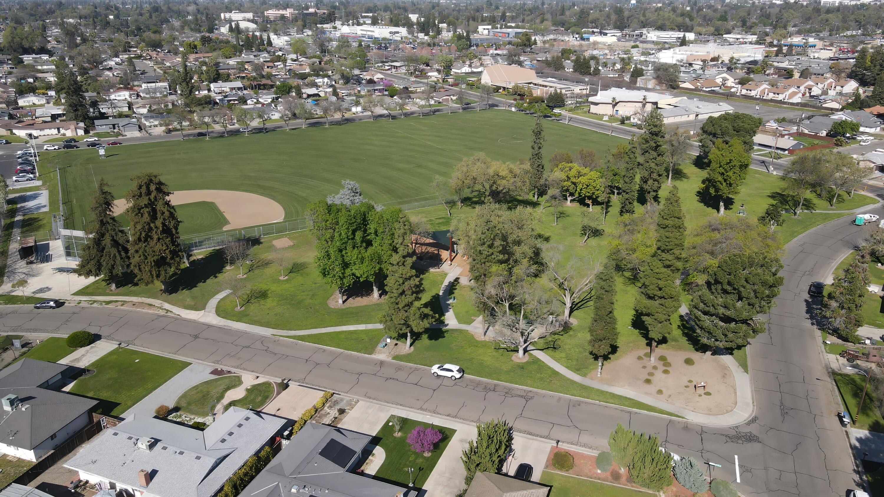 2607 W Dartmouth Ave, Visalia, CA 93277