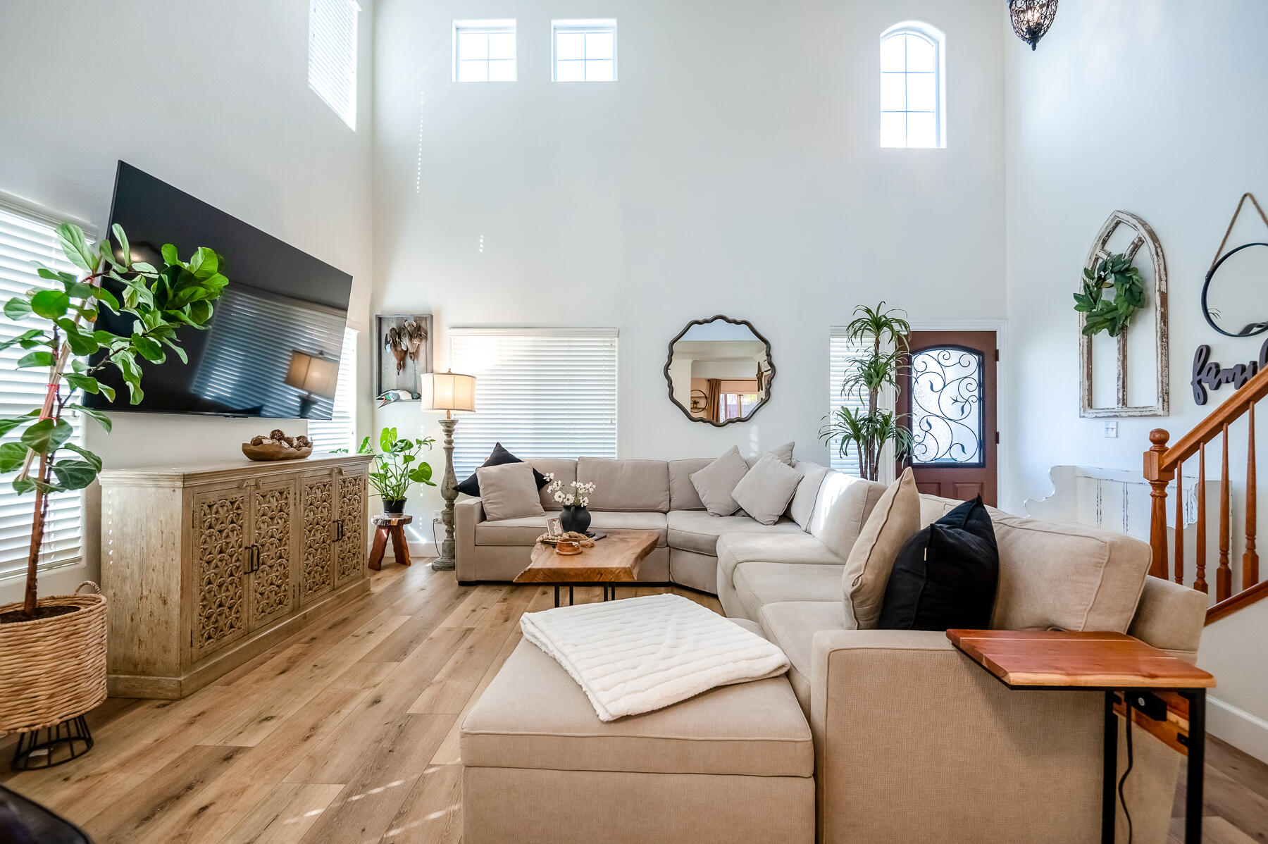 3243 W Sedona Ave, Visalia, CA 93291