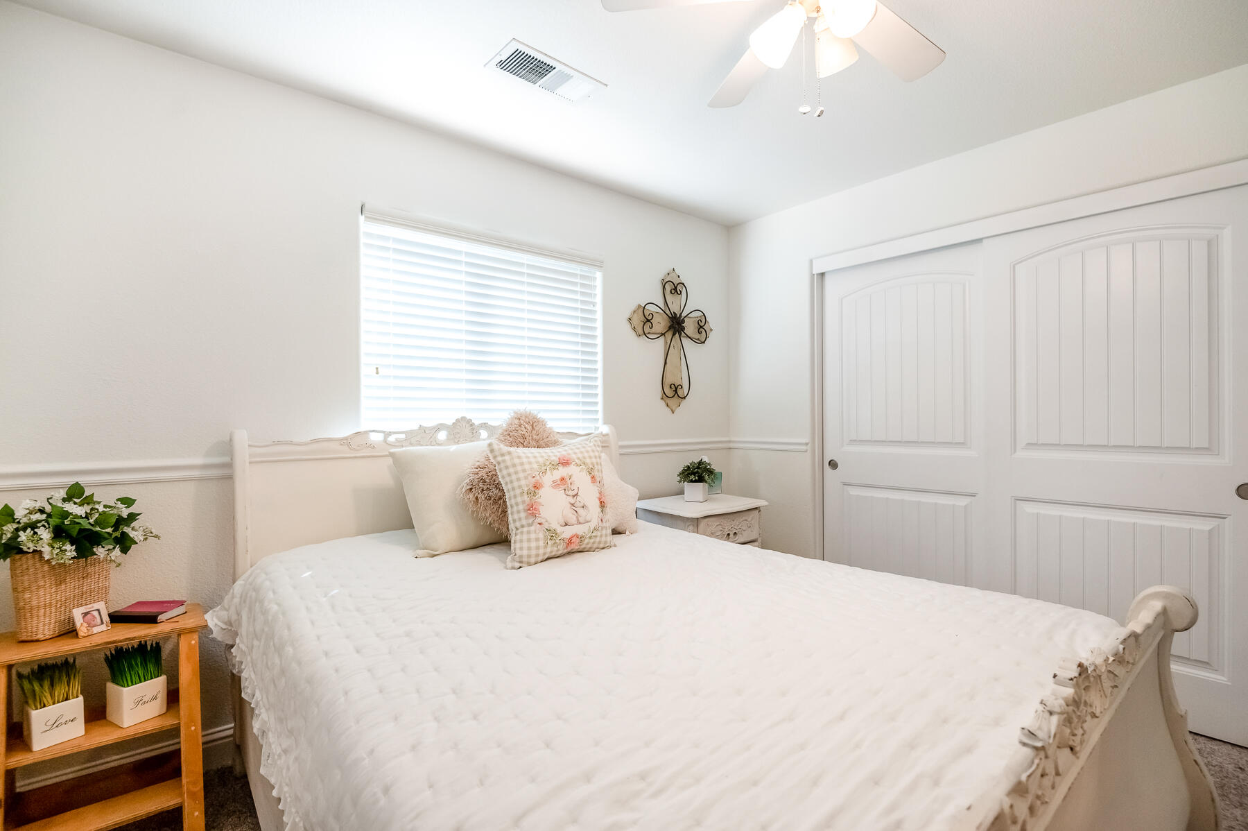 3243 W Sedona Ave, Visalia, CA 93291