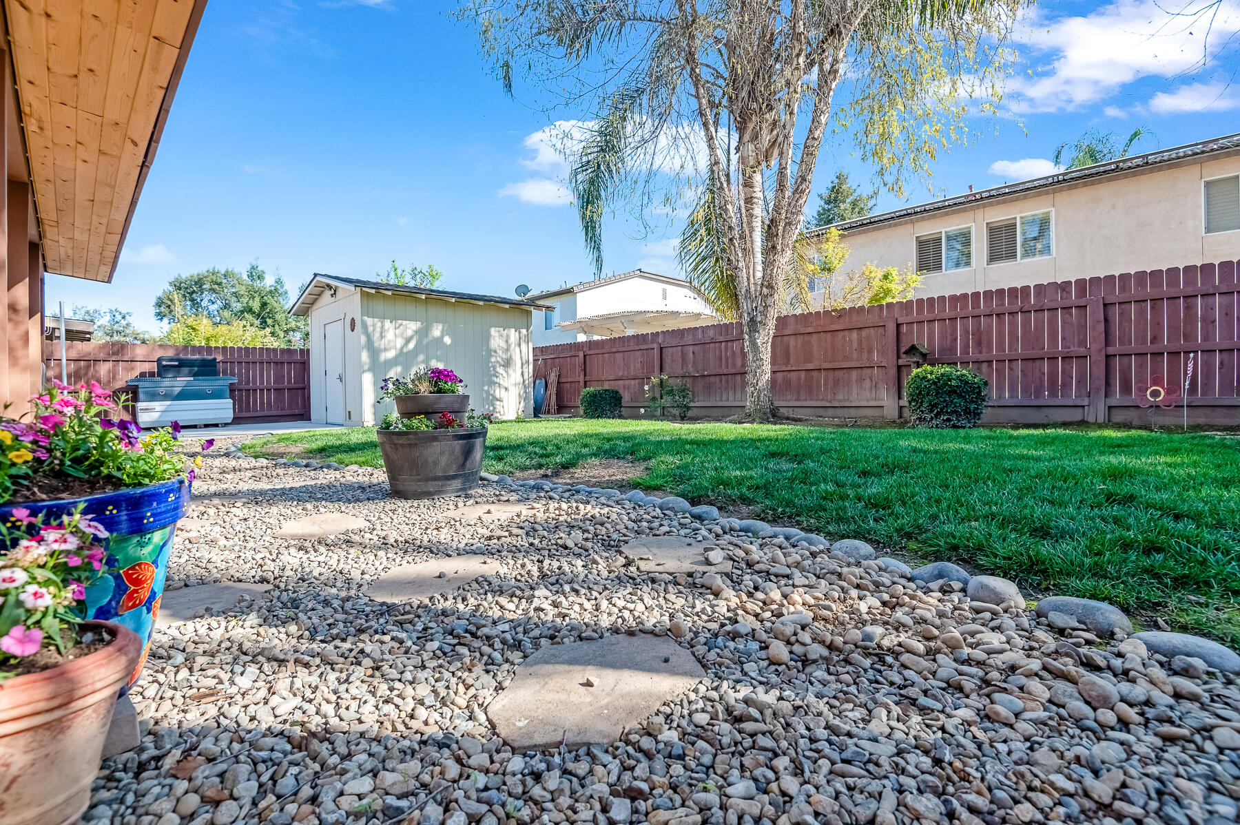 3243 W Sedona Ave, Visalia, CA 93291