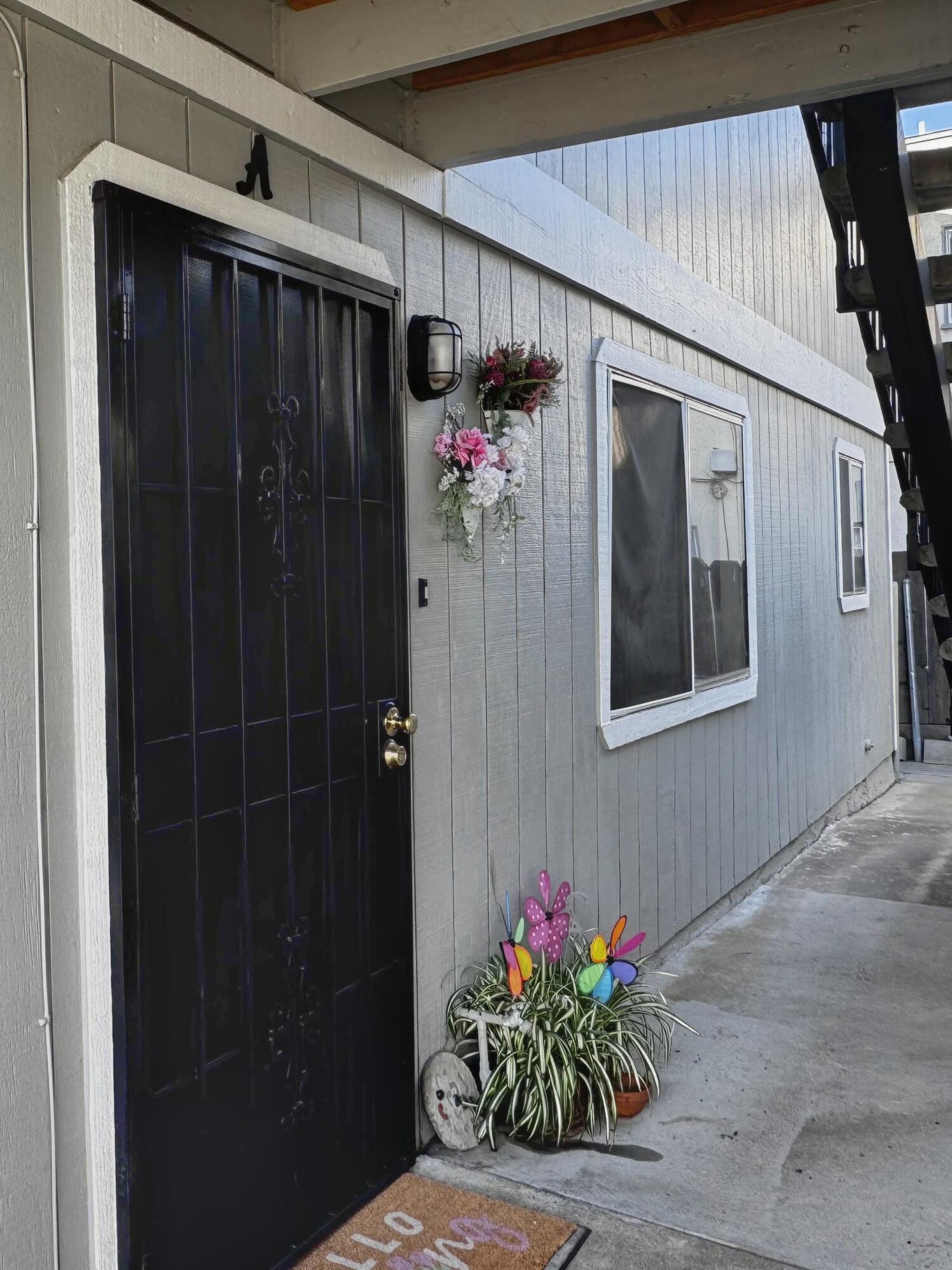 253 W Belleview Ave, Porterville, CA 93257