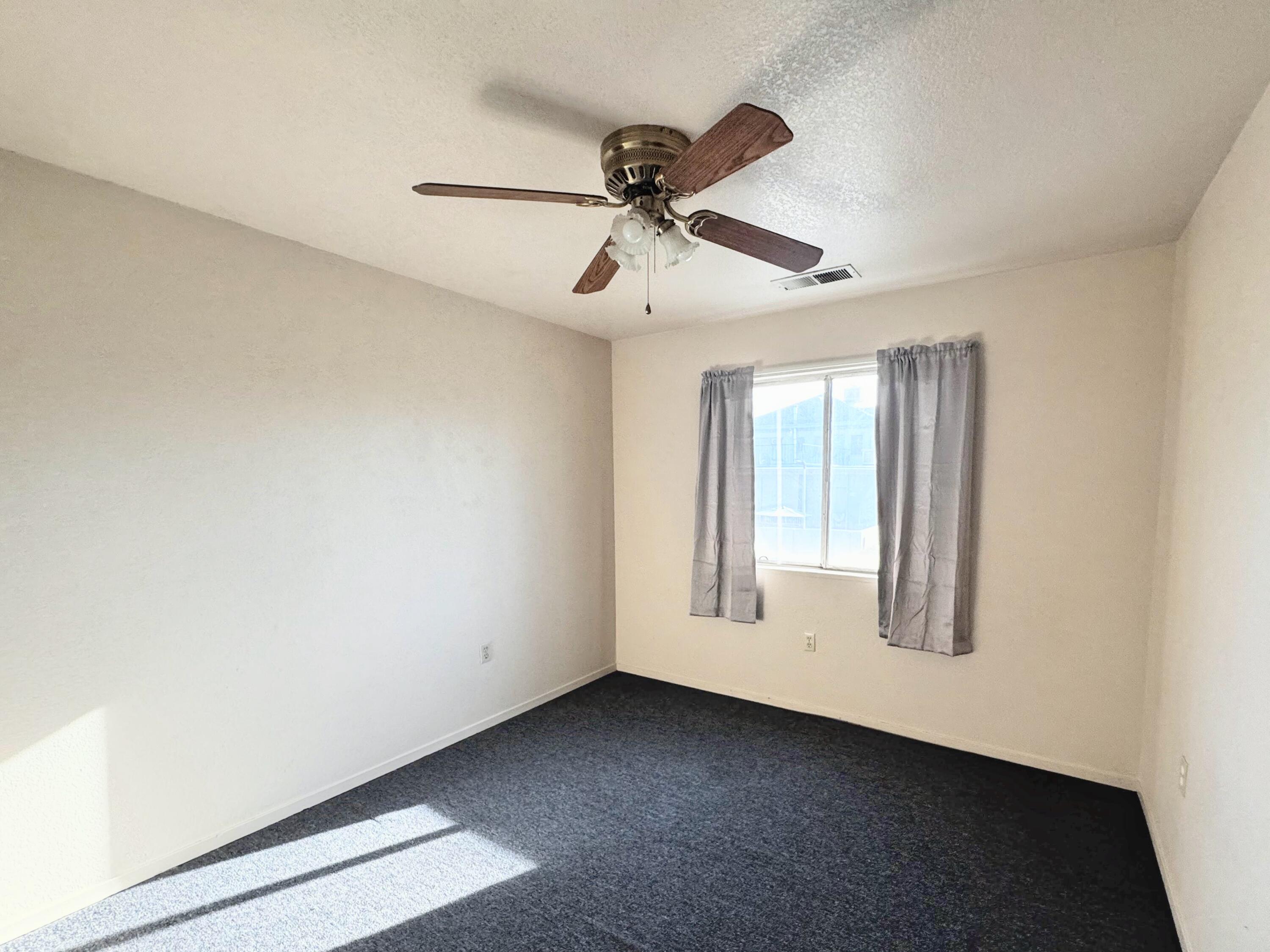 253 W Belleview Ave, Porterville, CA 93257