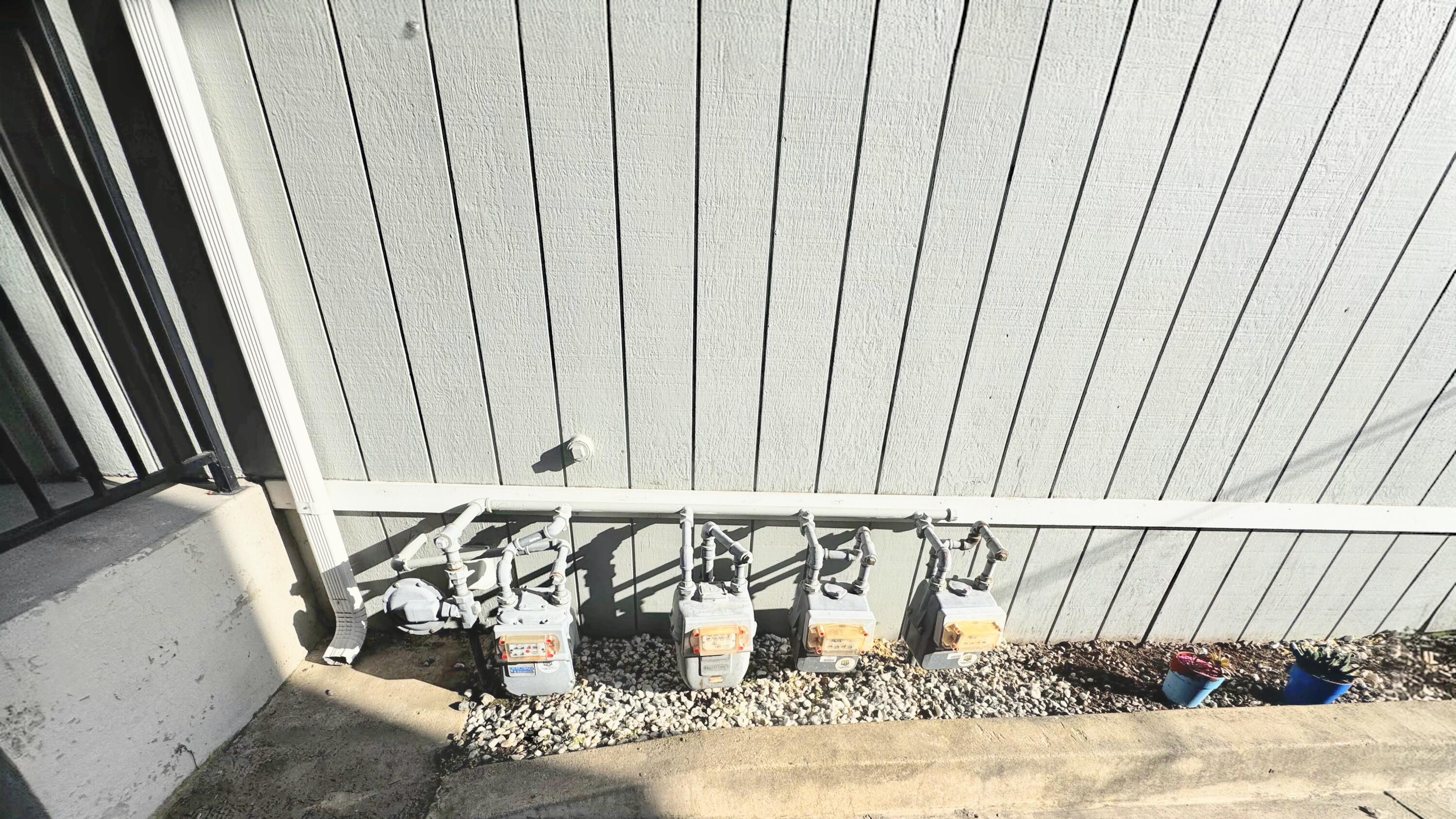 253 W Belleview Ave, Porterville, CA 93257