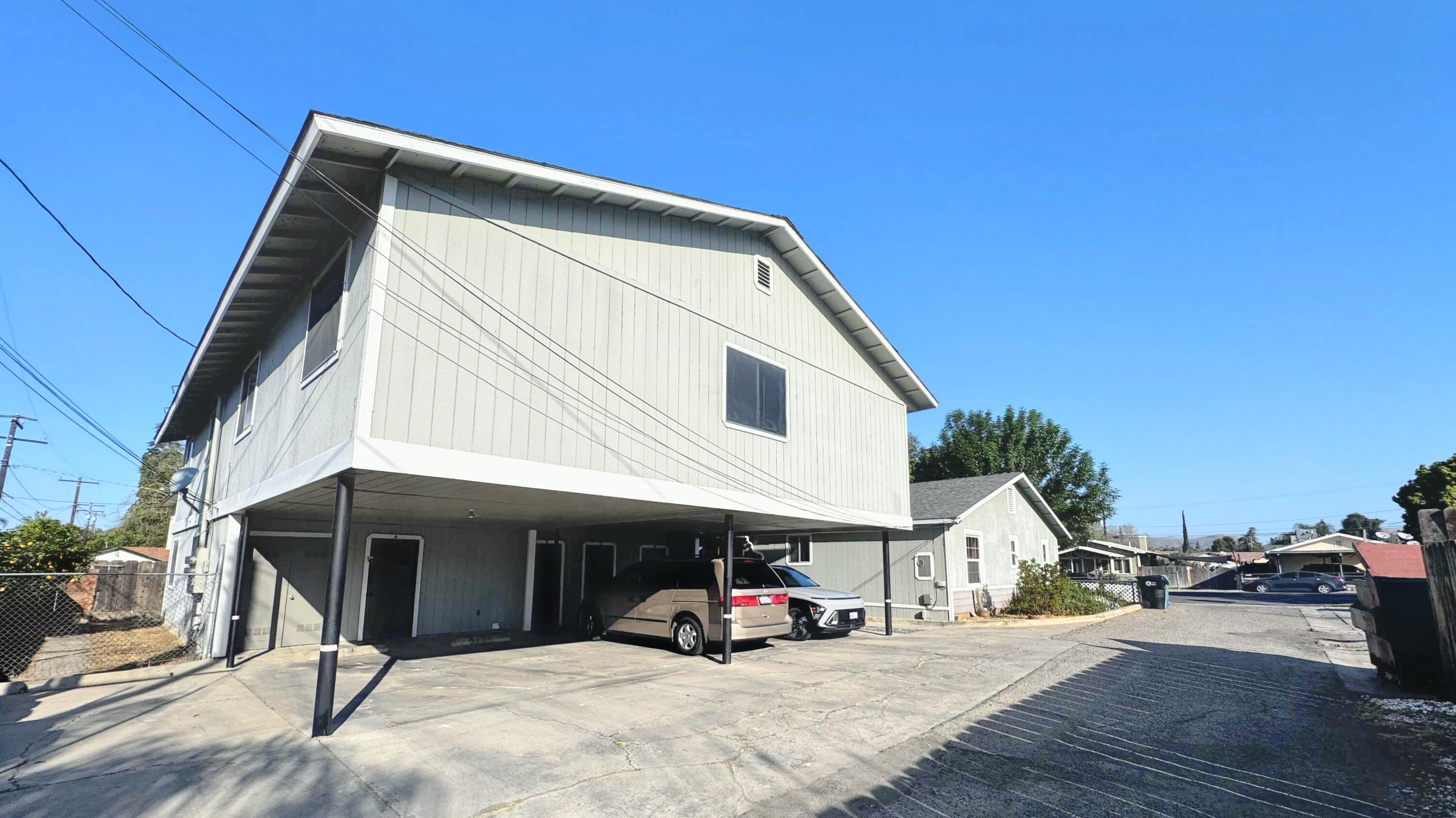 253 W Belleview Ave, Porterville, CA 93257