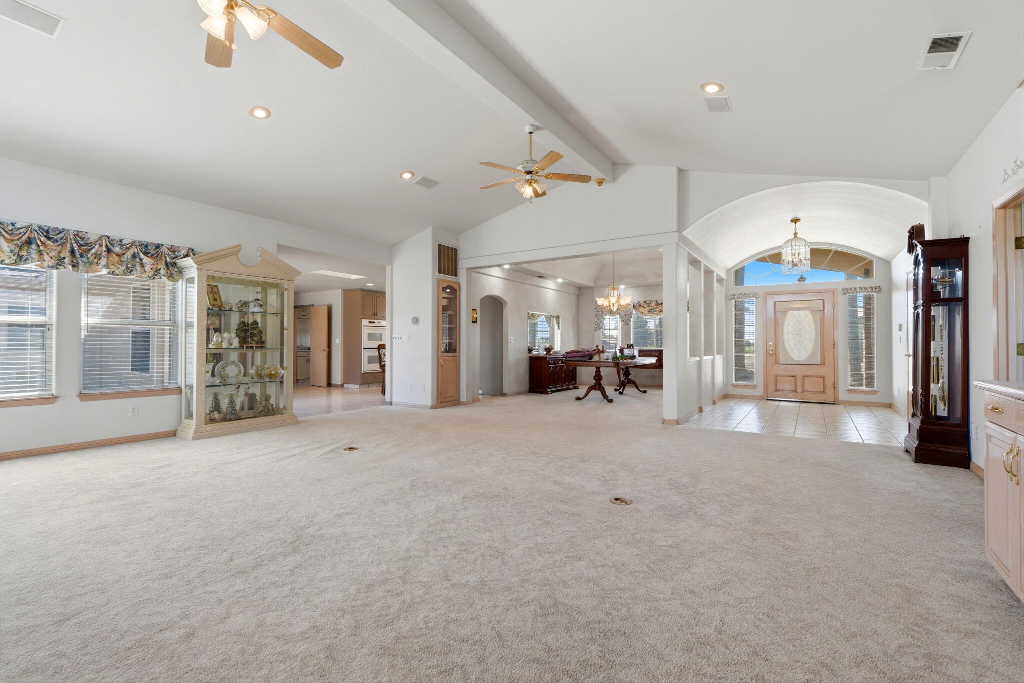 2702 E Goshen Ave, Visalia, CA 93292