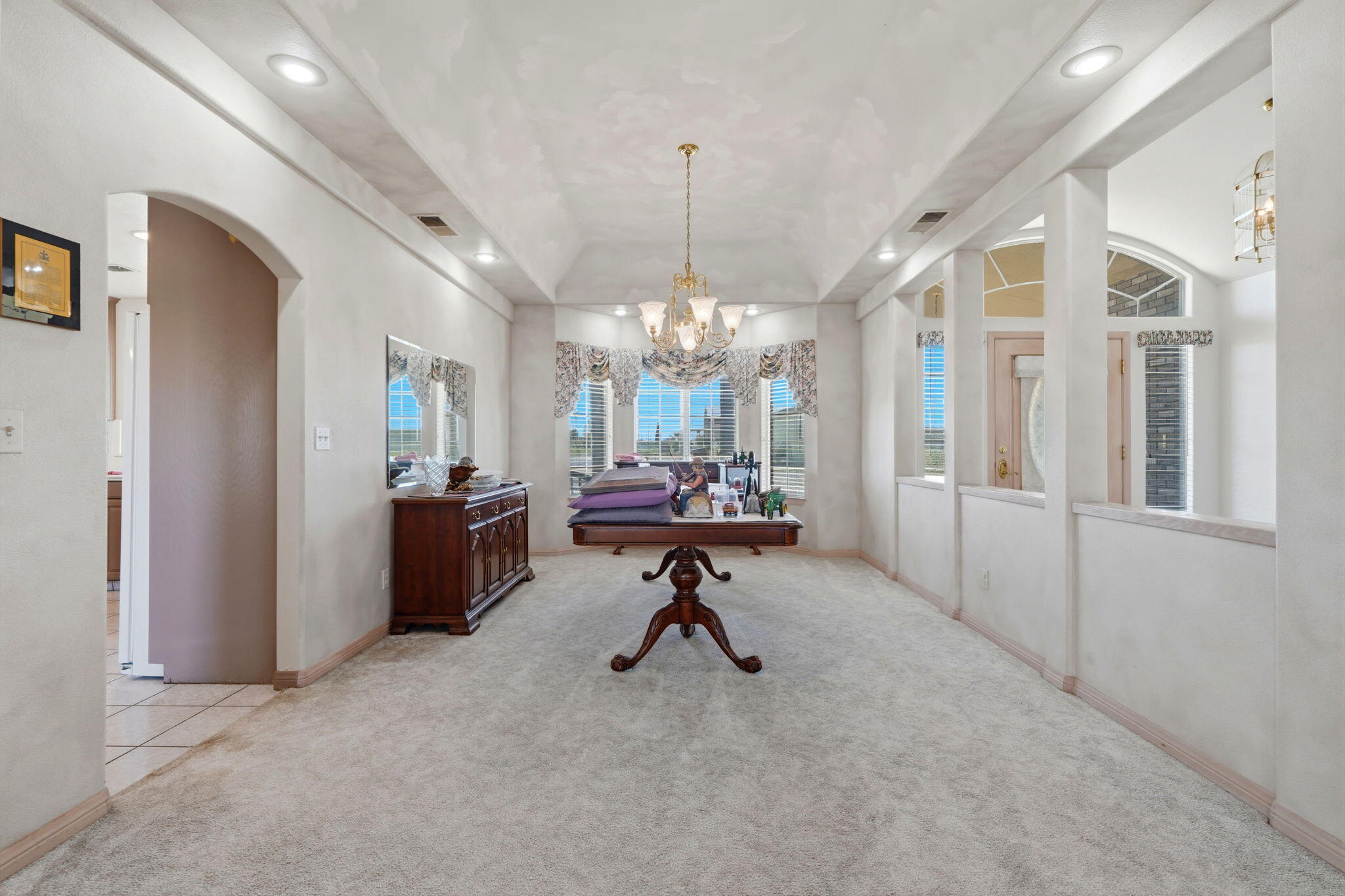 2702 E Goshen Ave, Visalia, CA 93292