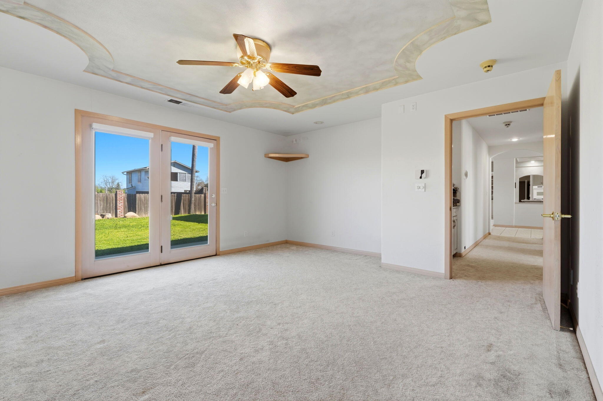 2702 E Goshen Ave, Visalia, CA 93292