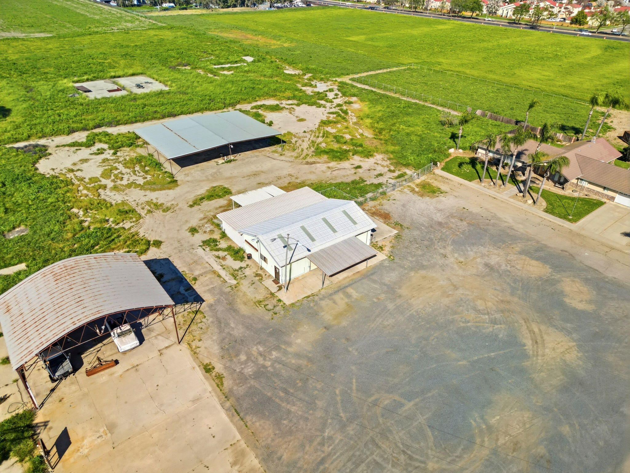 2702 E Goshen Ave, Visalia, CA 93292