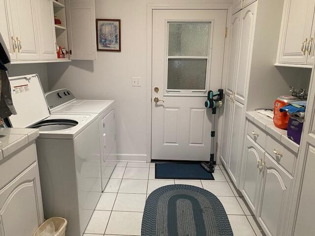 1110 Grove Dr, Tulare, CA 93274