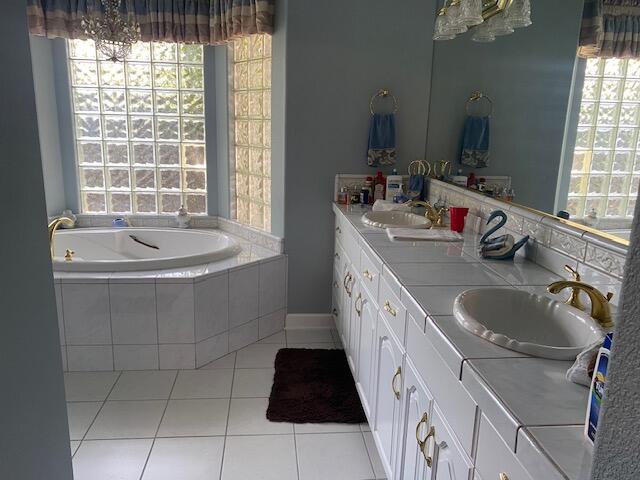 1110 Grove Dr, Tulare, CA 93274