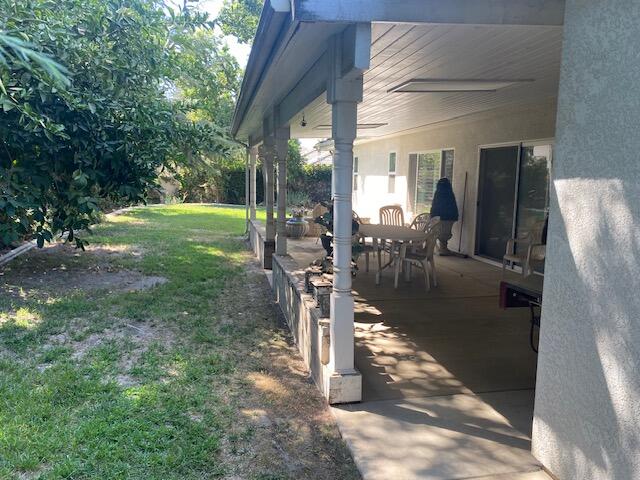 1110 Grove Dr, Tulare, CA 93274