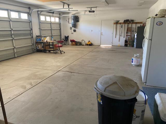 1110 Grove Dr, Tulare, CA 93274