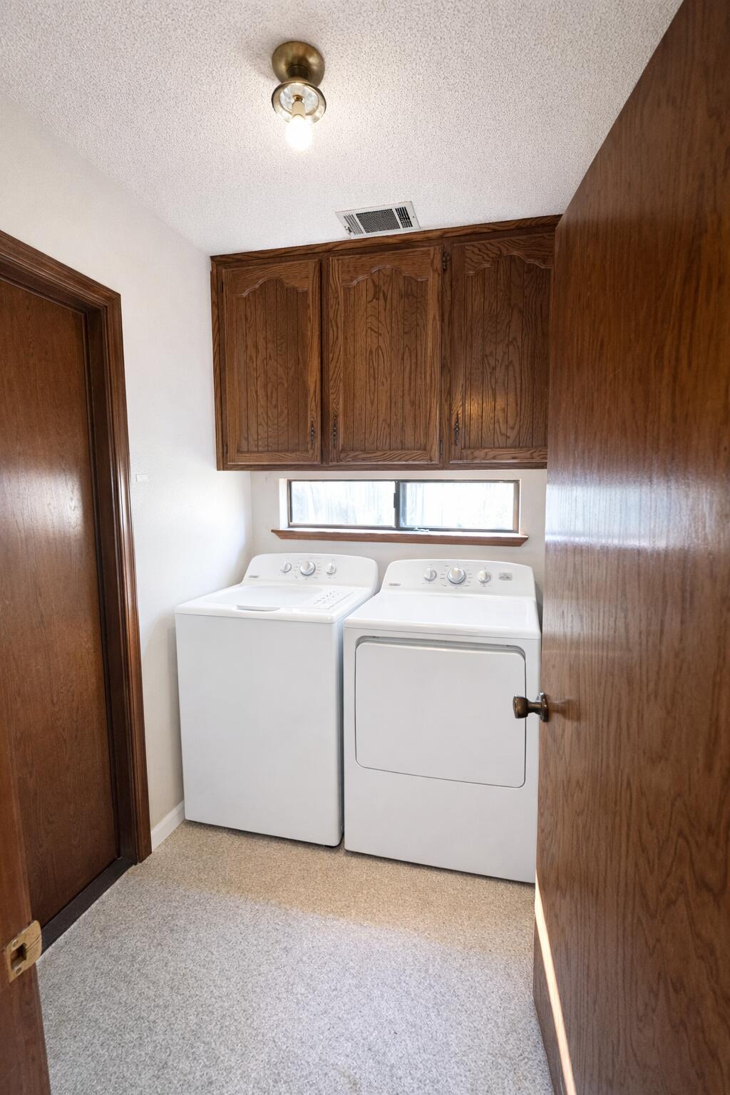 2020 E Four Creeks Ct, Visalia, CA 93292