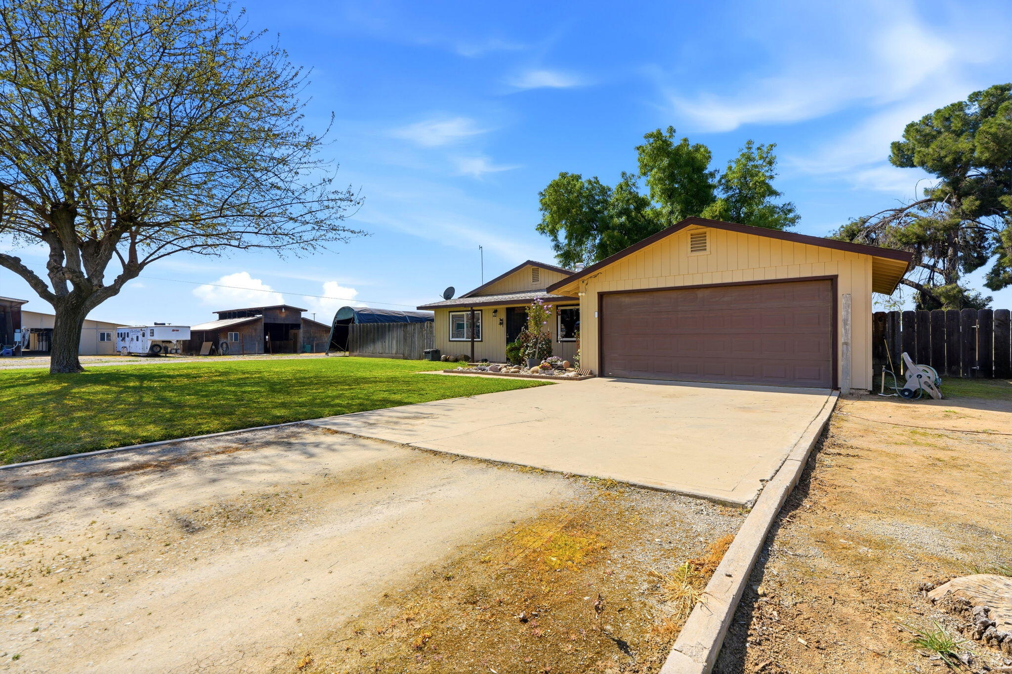 24141 Ave 120, Porterville, CA 93257