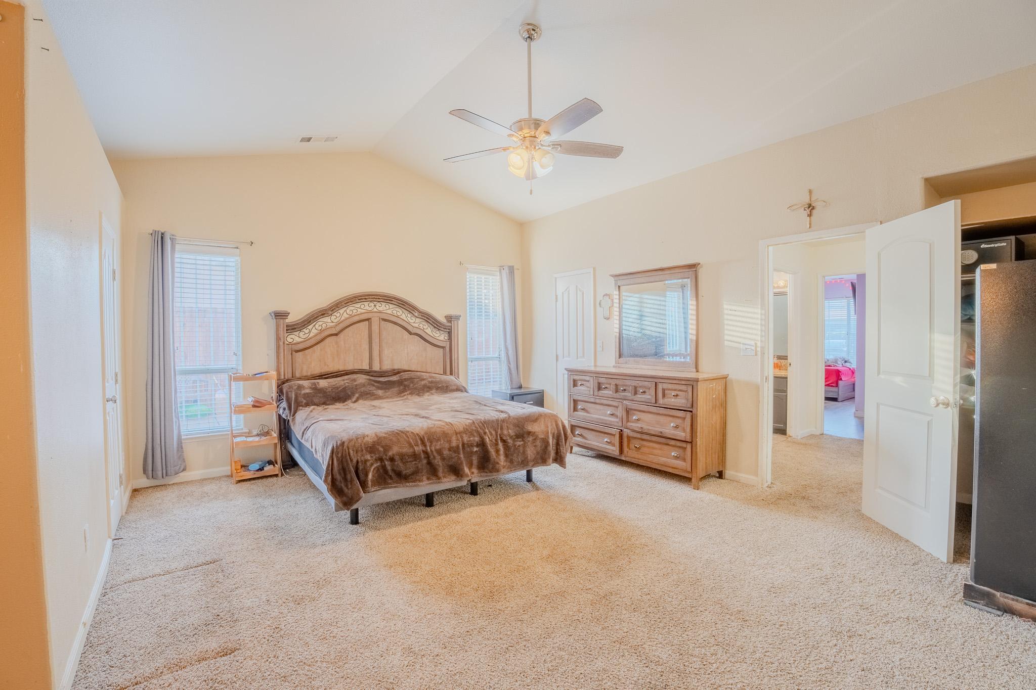 3931 E Elowin Ave, Visalia, CA 93292