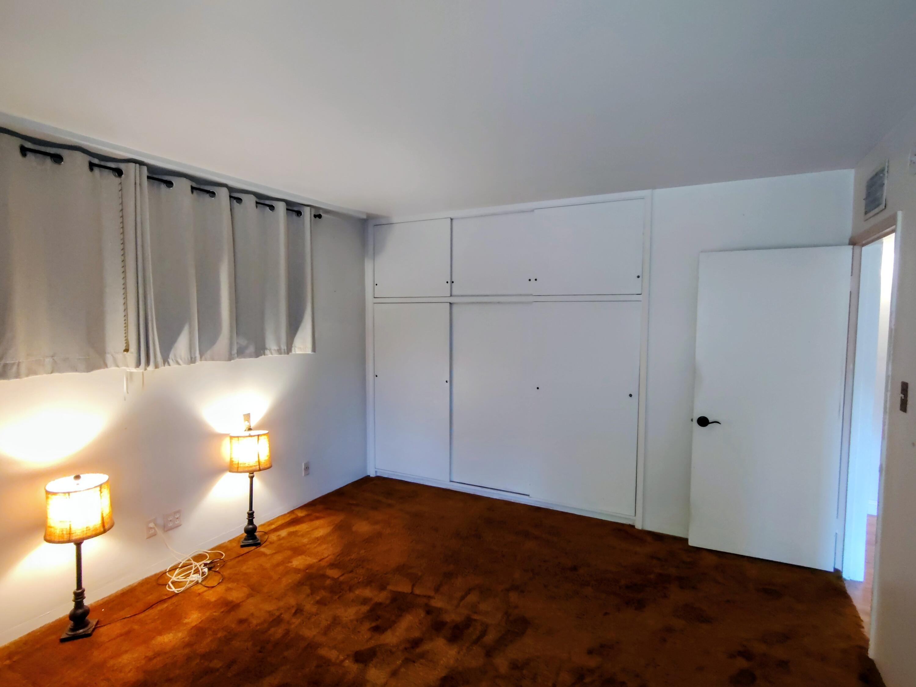 1517 W Kaweah Ave, Visalia, CA 93277