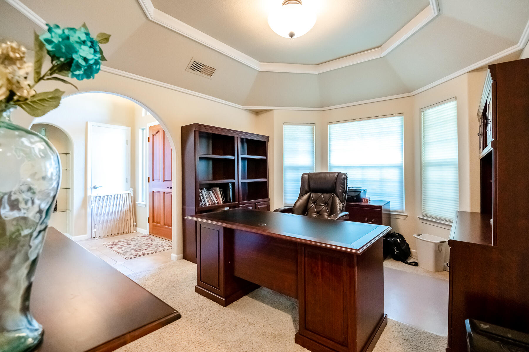 6001 W Mary Ct, Visalia, CA 93277