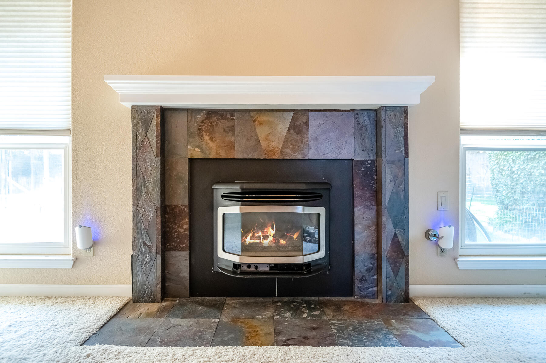 6001 W Mary Ct, Visalia, CA 93277