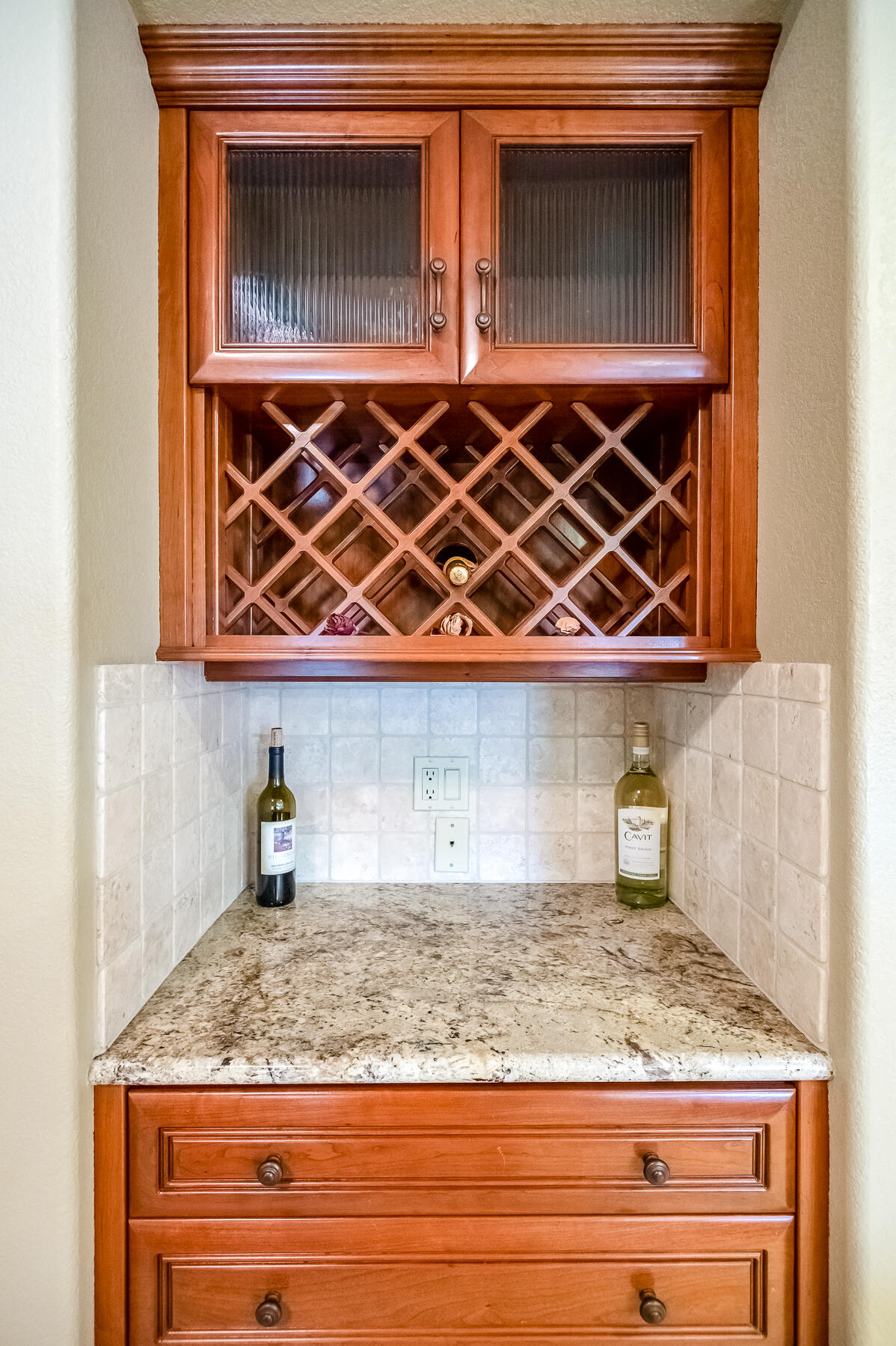 6001 W Mary Ct, Visalia, CA 93277