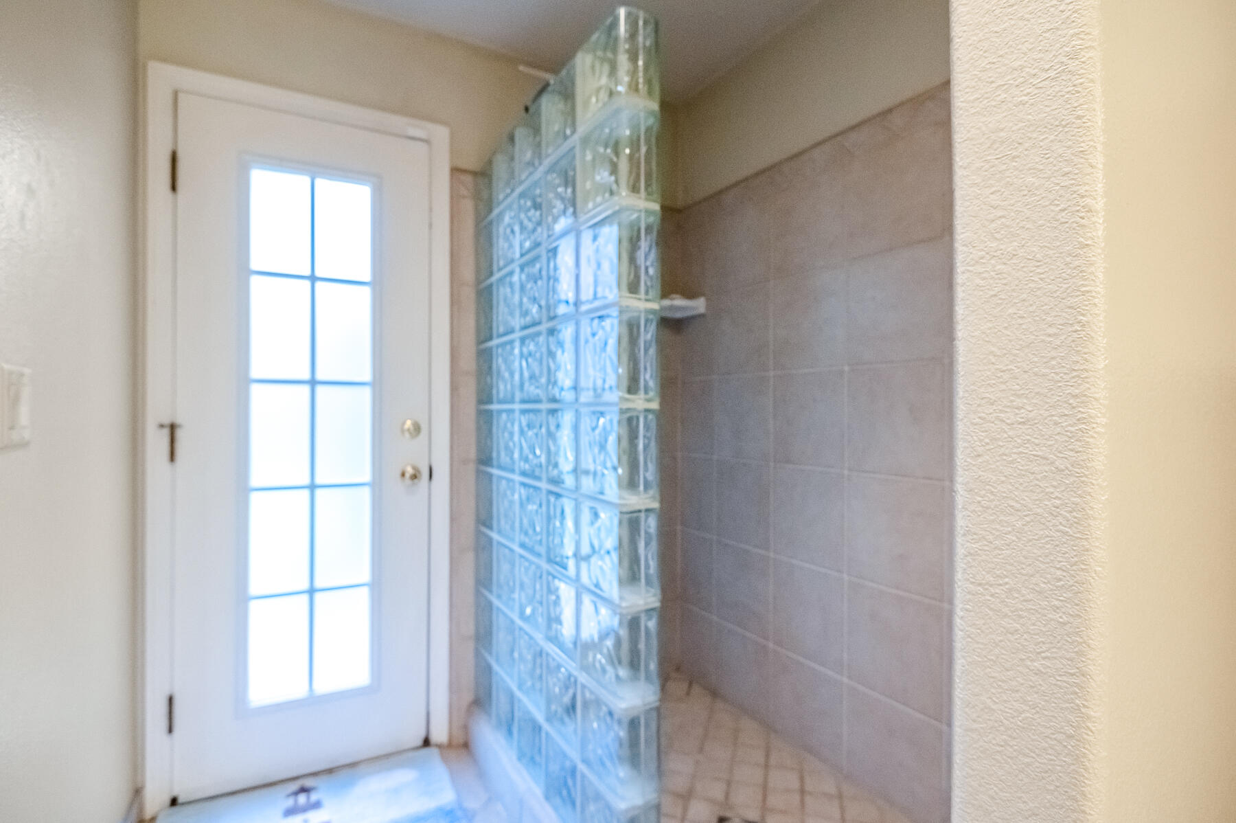 6001 W Mary Ct, Visalia, CA 93277