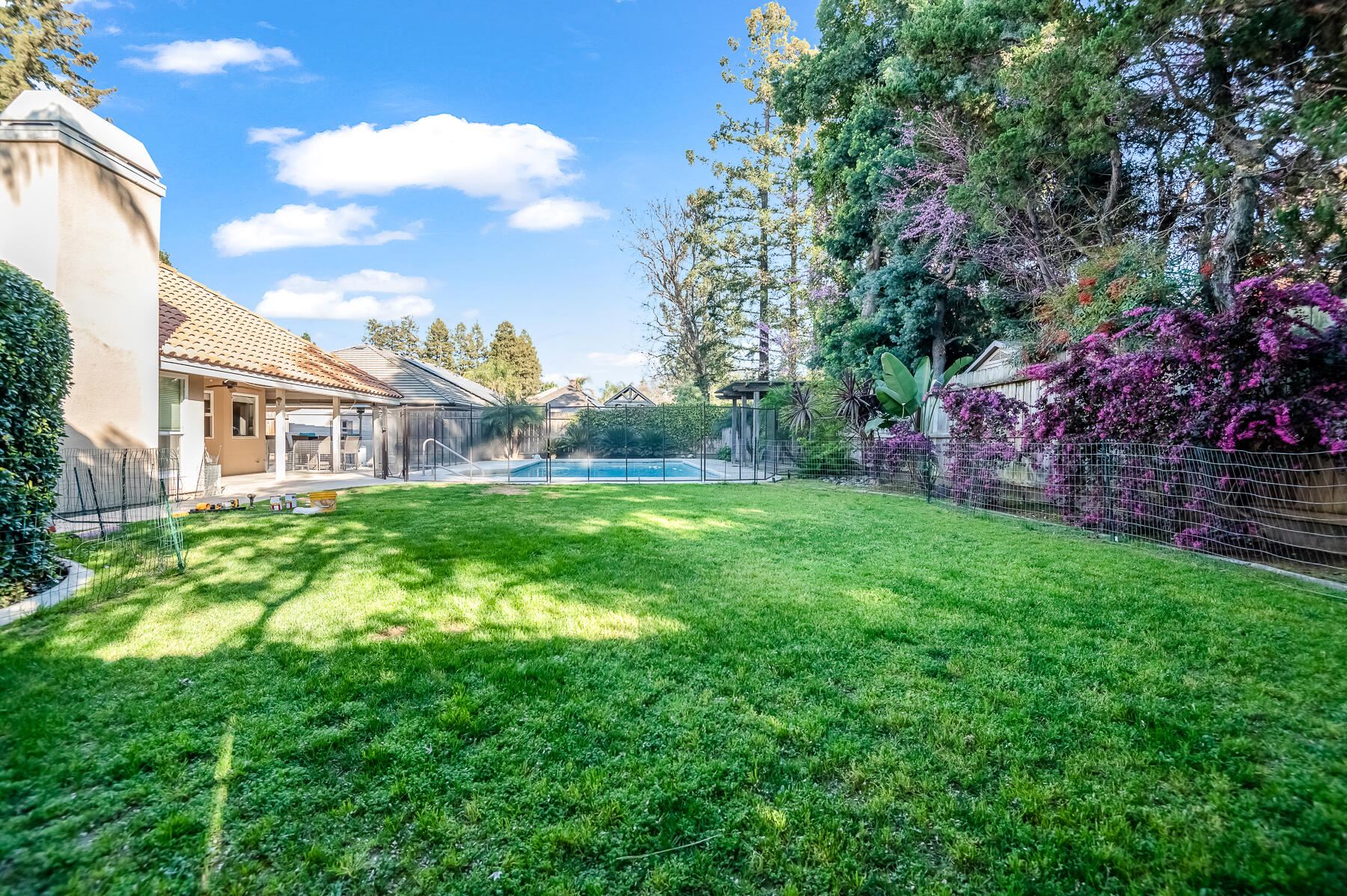 6001 W Mary Ct, Visalia, CA 93277