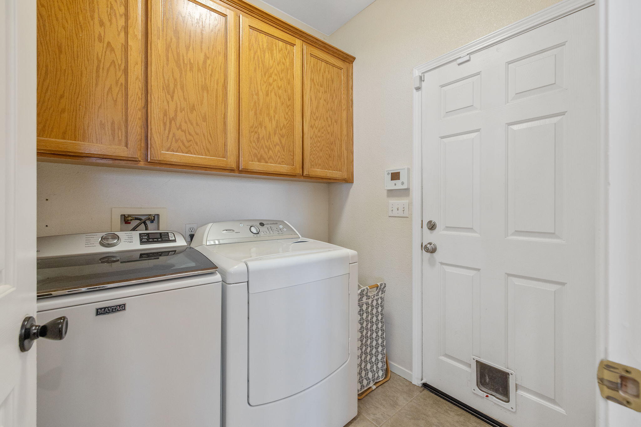 2600 W Oakridge Ave, Visalia, CA 93291