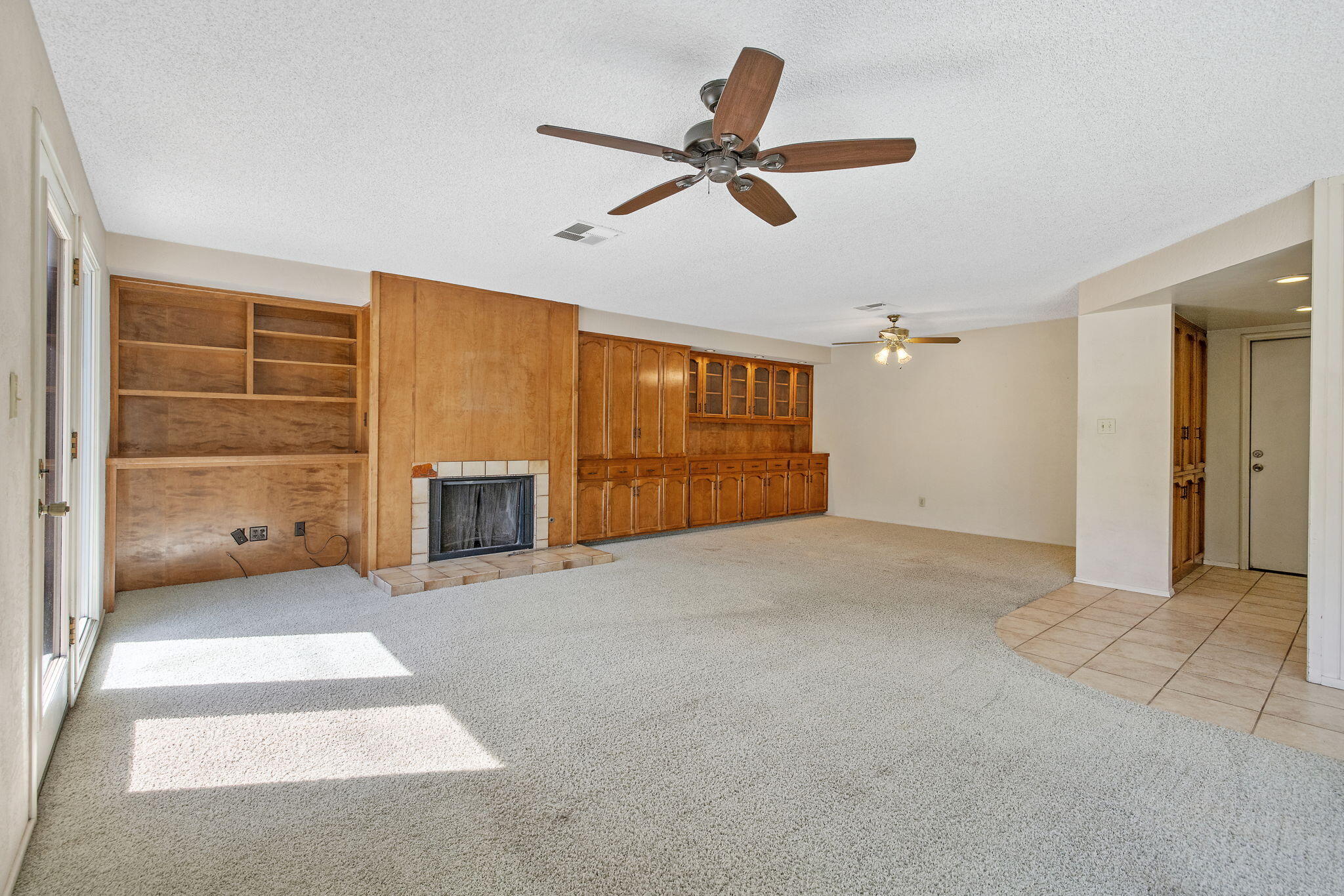 2303 W Cambridge Ave, Visalia, CA 93277