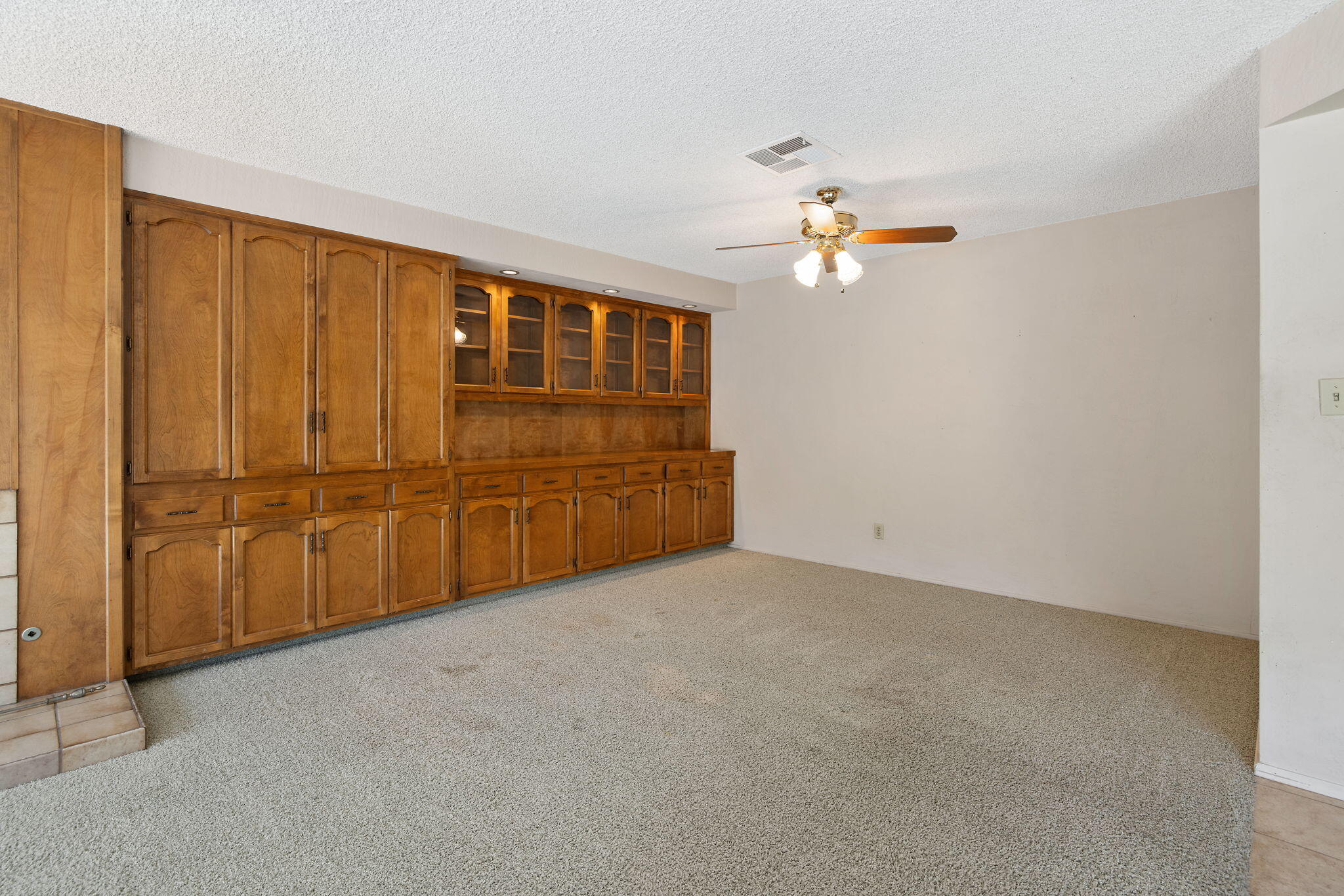 2303 W Cambridge Ave, Visalia, CA 93277