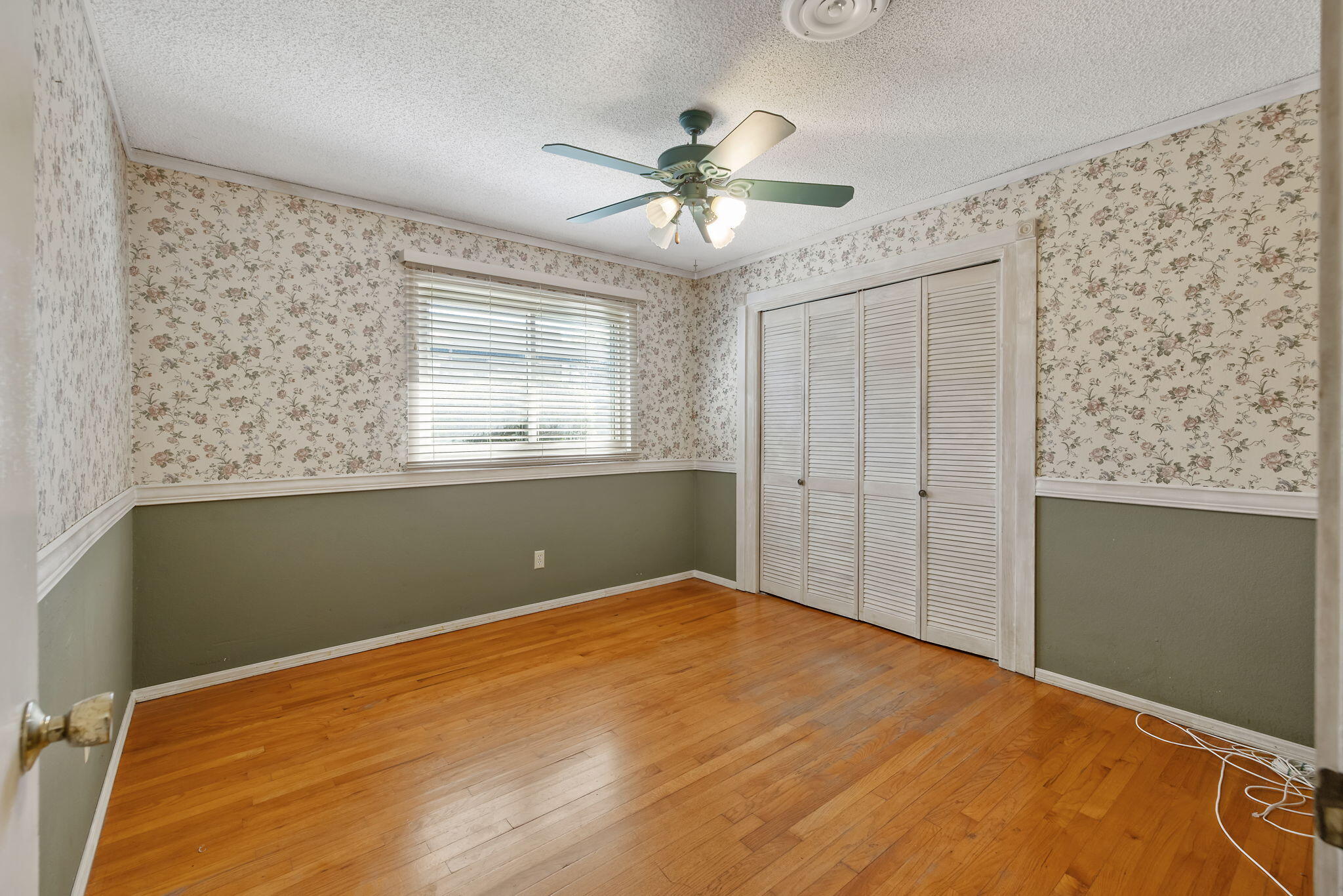 2303 W Cambridge Ave, Visalia, CA 93277