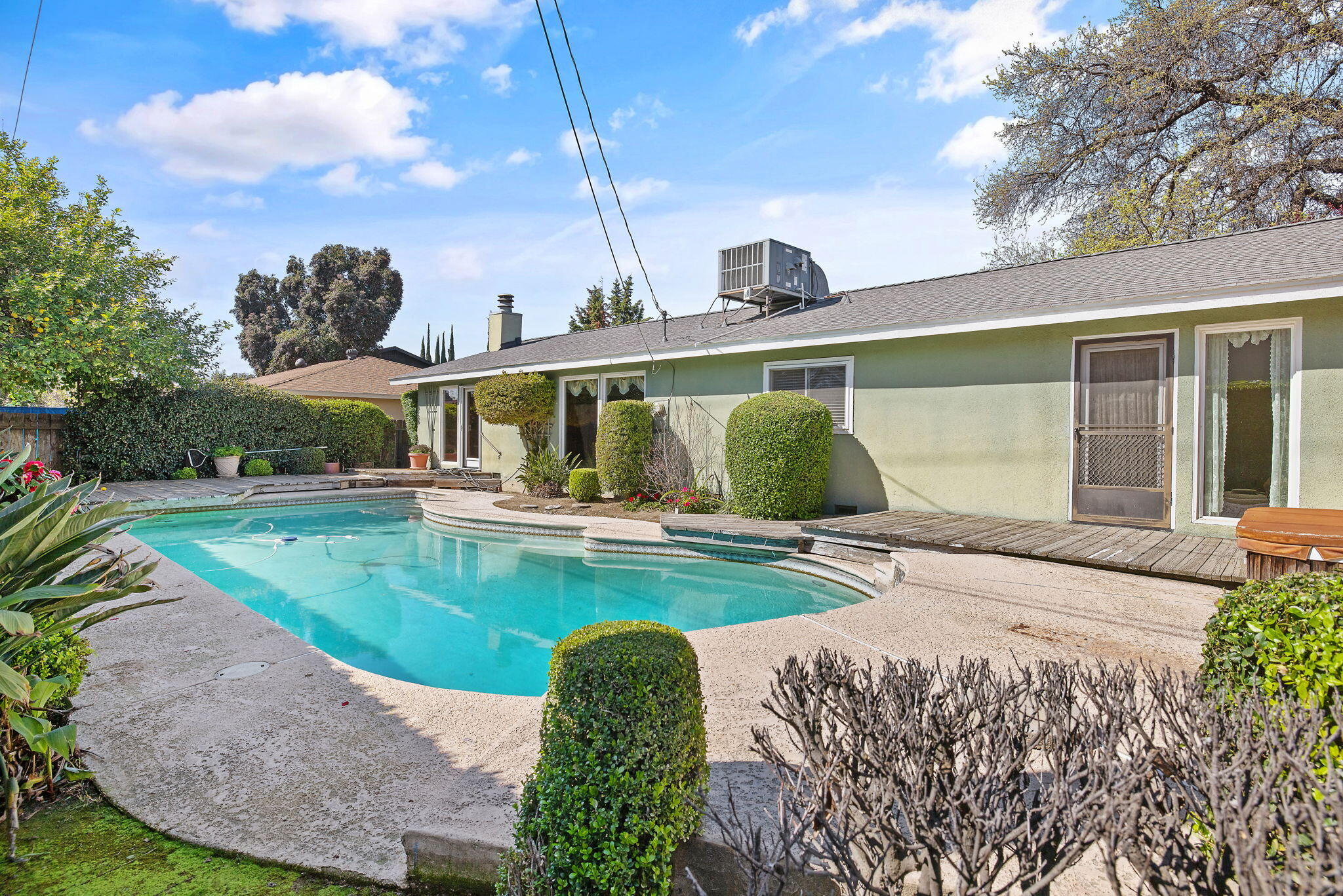 2303 W Cambridge Ave, Visalia, CA 93277