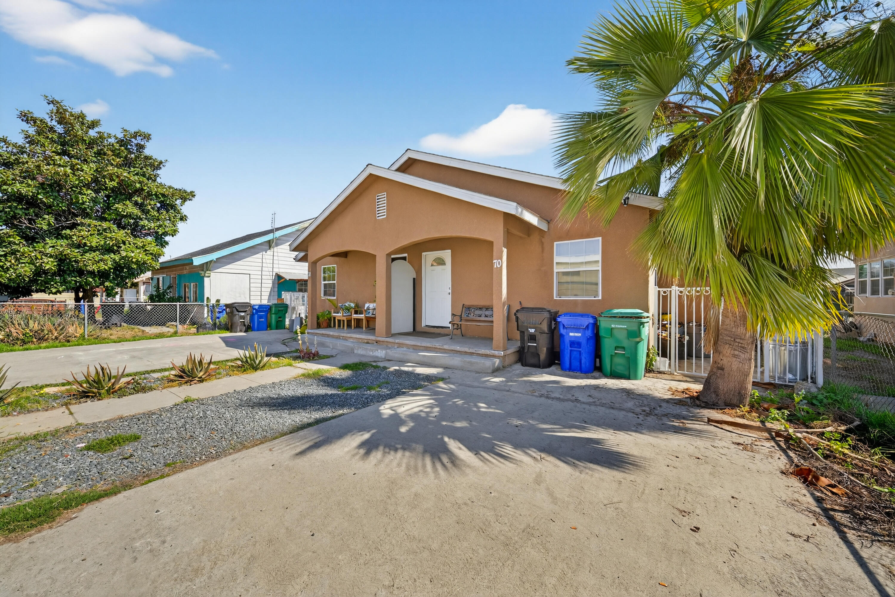 68-70 S Jaye St, Porterville, CA 93257